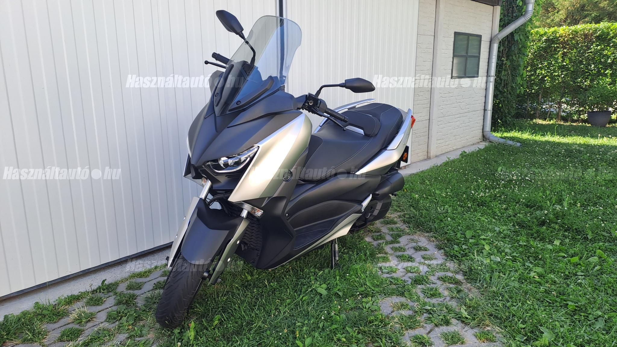 YAMAHA X-MAX 125 2018/8 - 1