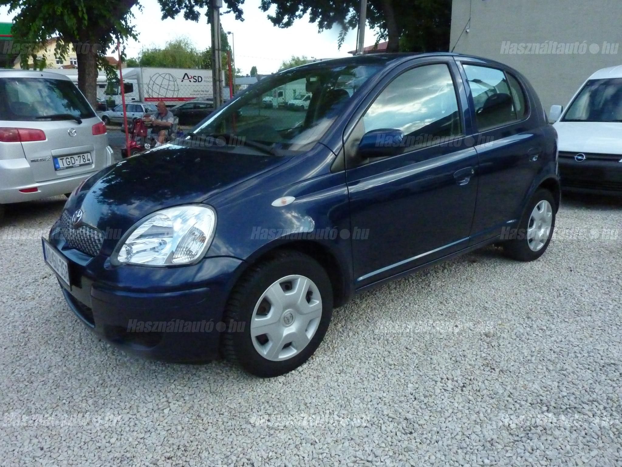 TOYOTA YARIS 2004/4 - 1