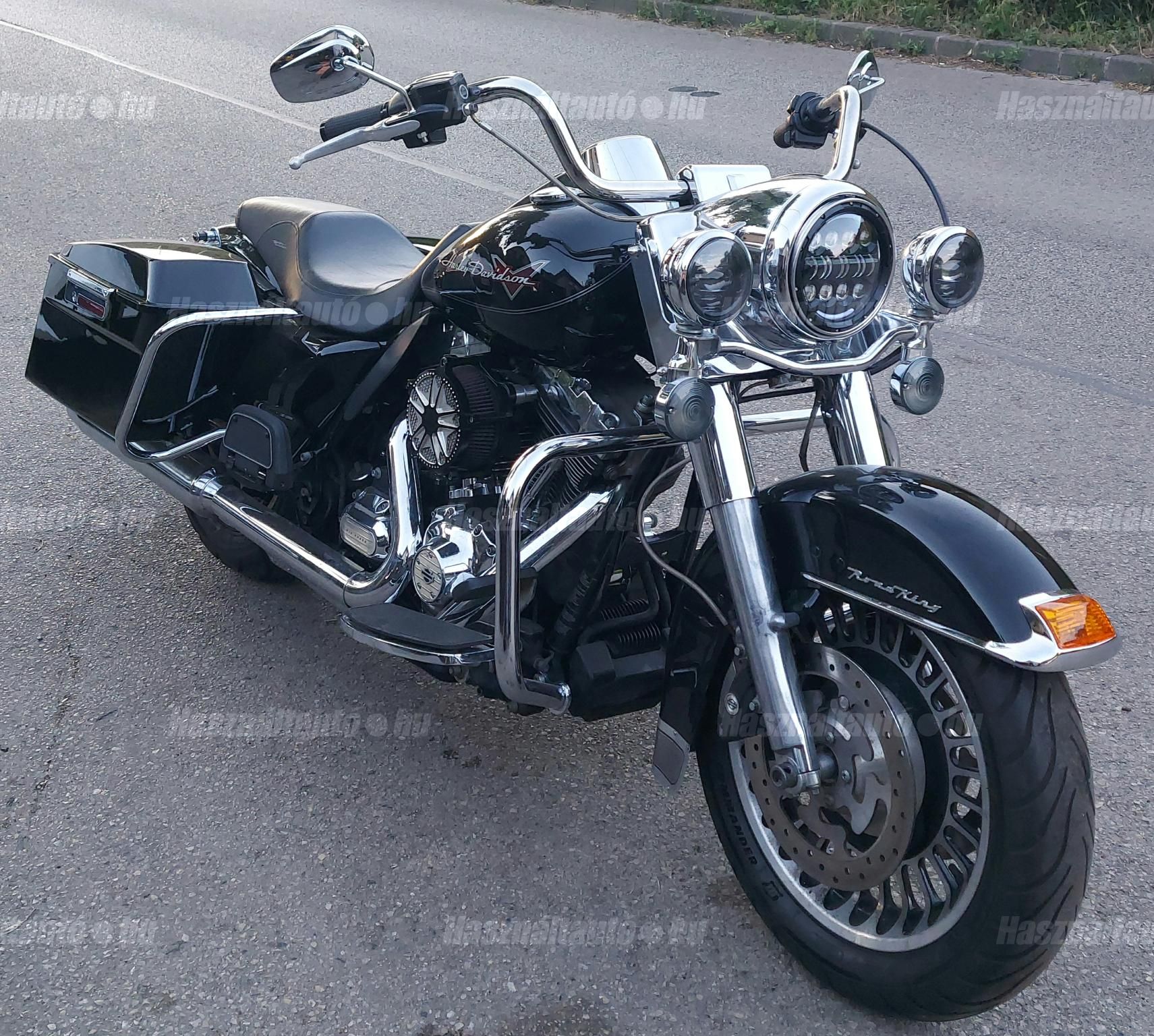 HARLEY-DAVIDSON ROAD KING 2013/5 - 1