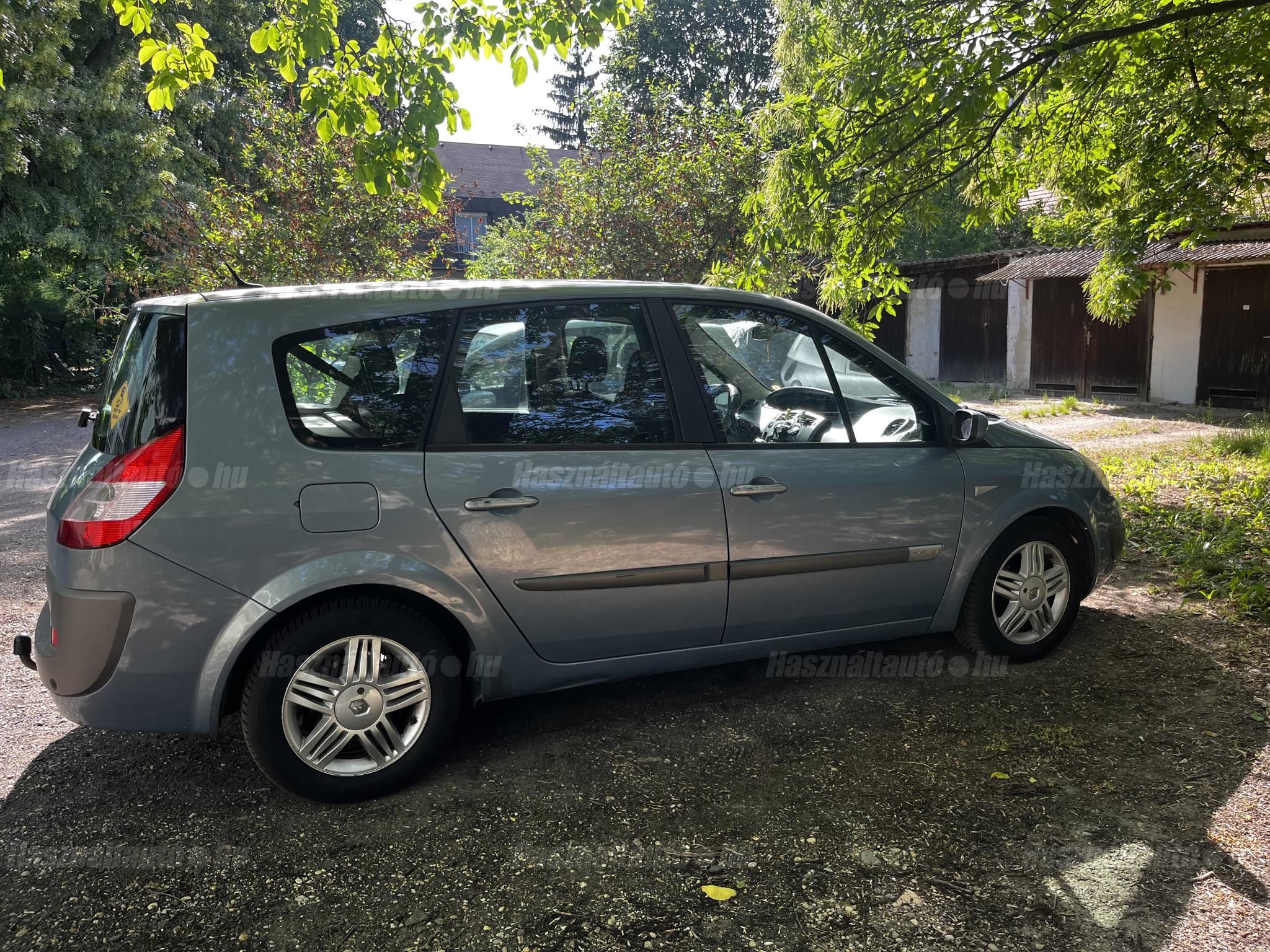 RENAULT GRAND SCENIC 2004/3 - 1