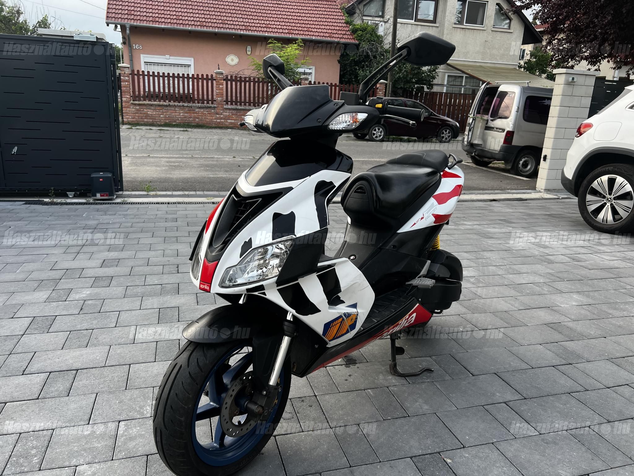 APRILIA SR 50 2010/11 - 1