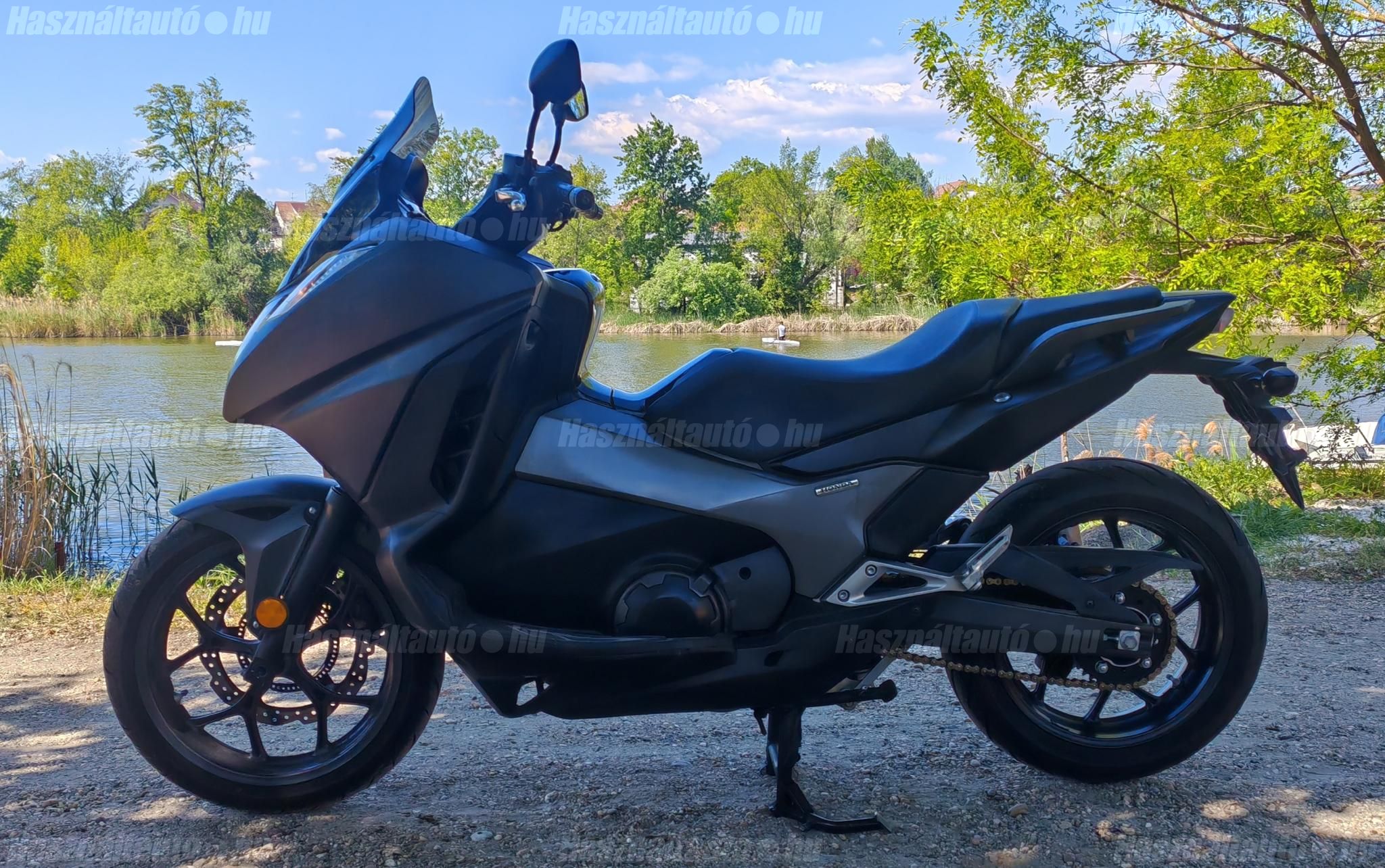 HONDA NC 750 D 2016/9 - 1