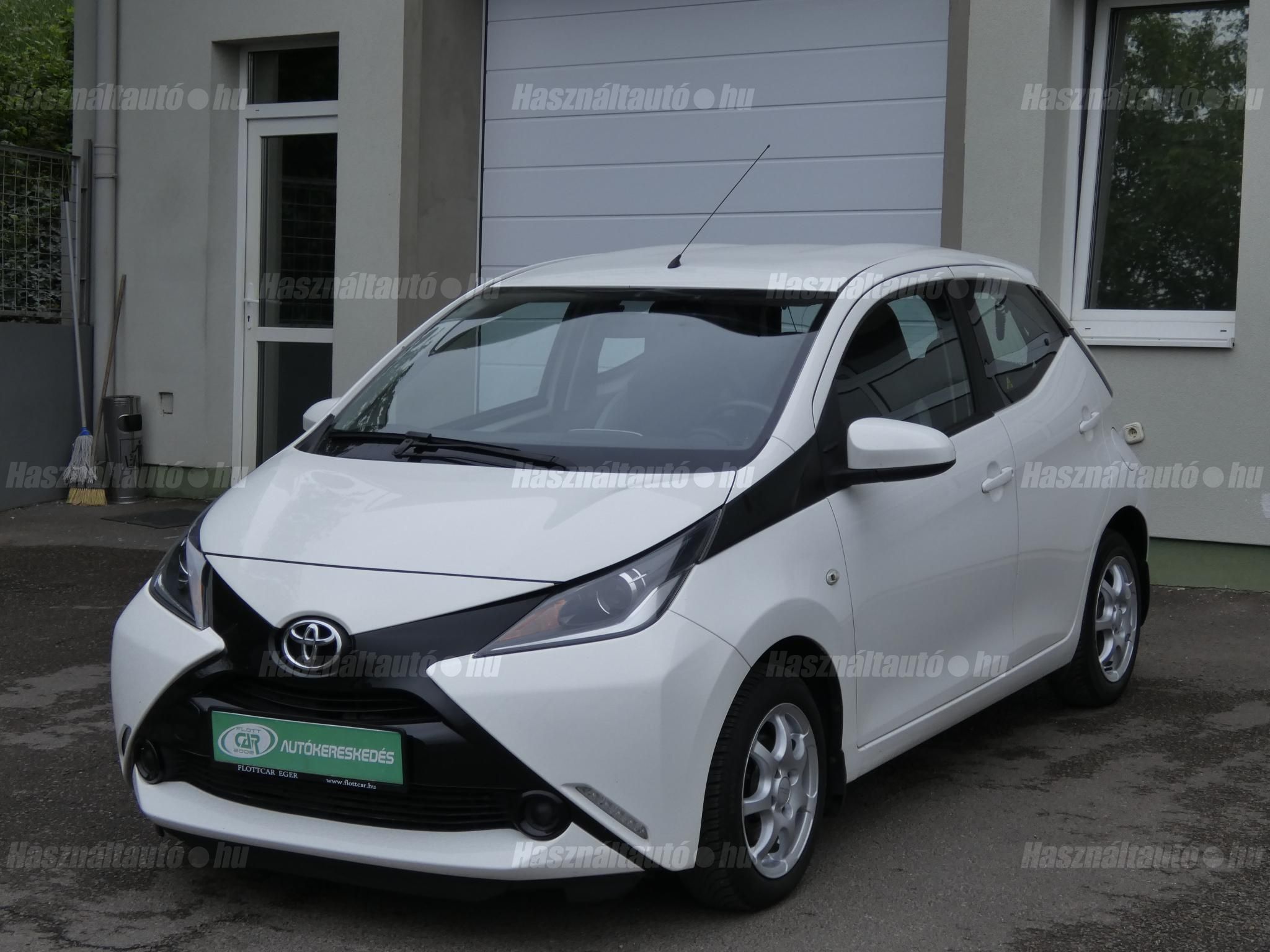 TOYOTA AYGO 2015/4 - 1