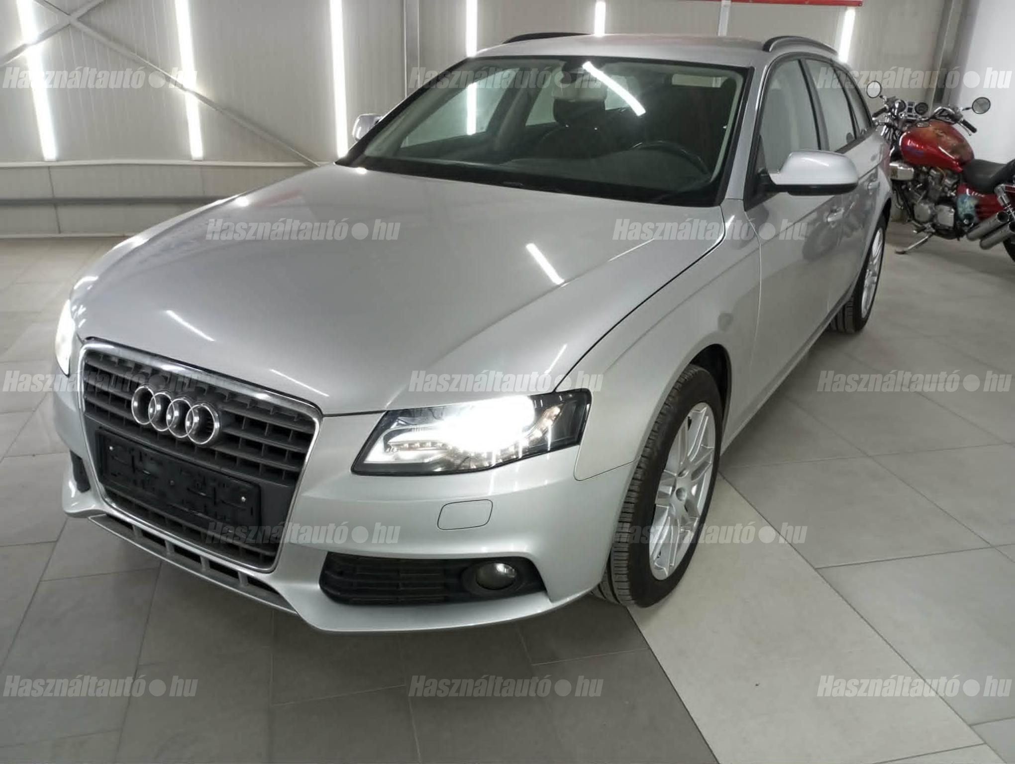 AUDI A4 2011/10 - 1