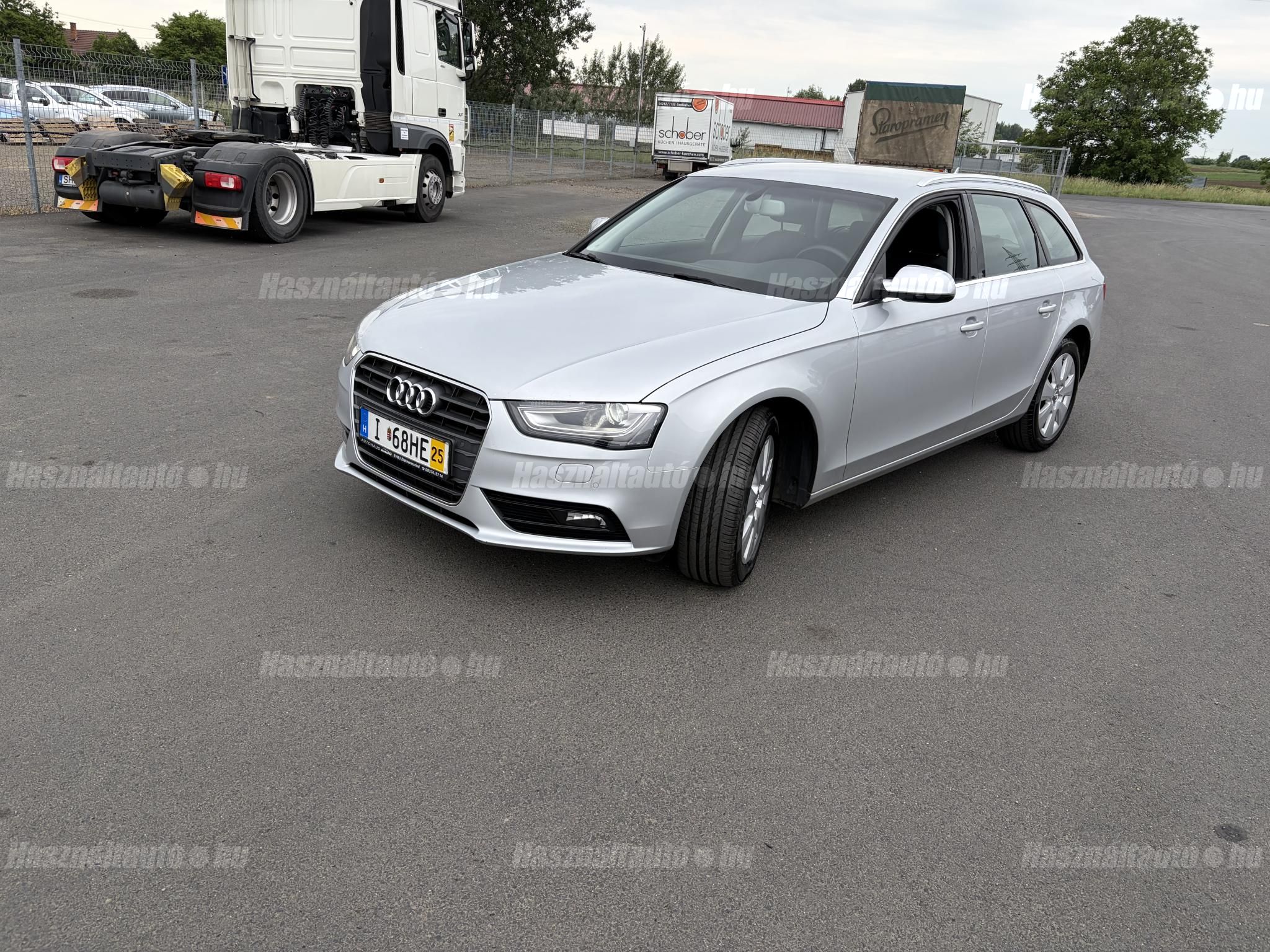AUDI A4 2014/10 - 1