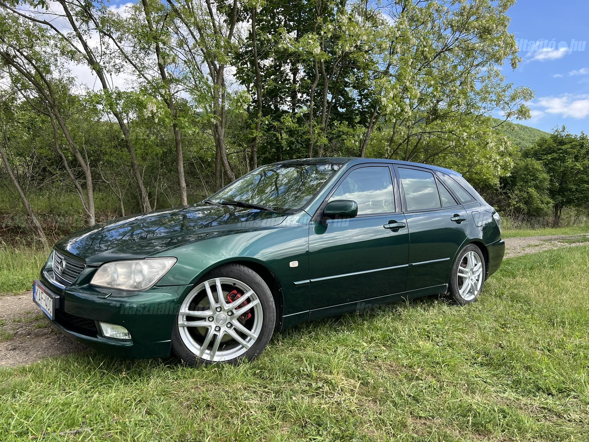 LEXUS IS 2003/10 - 1