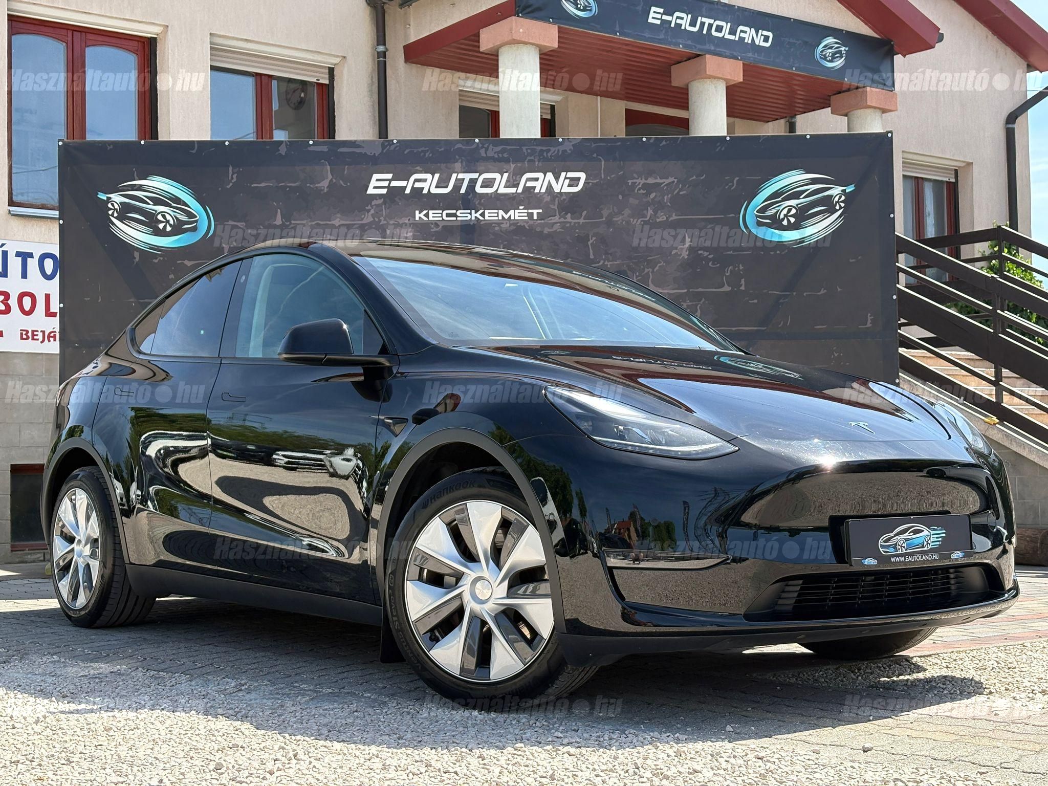 TESLA MODEL Y 2022/3 - 1