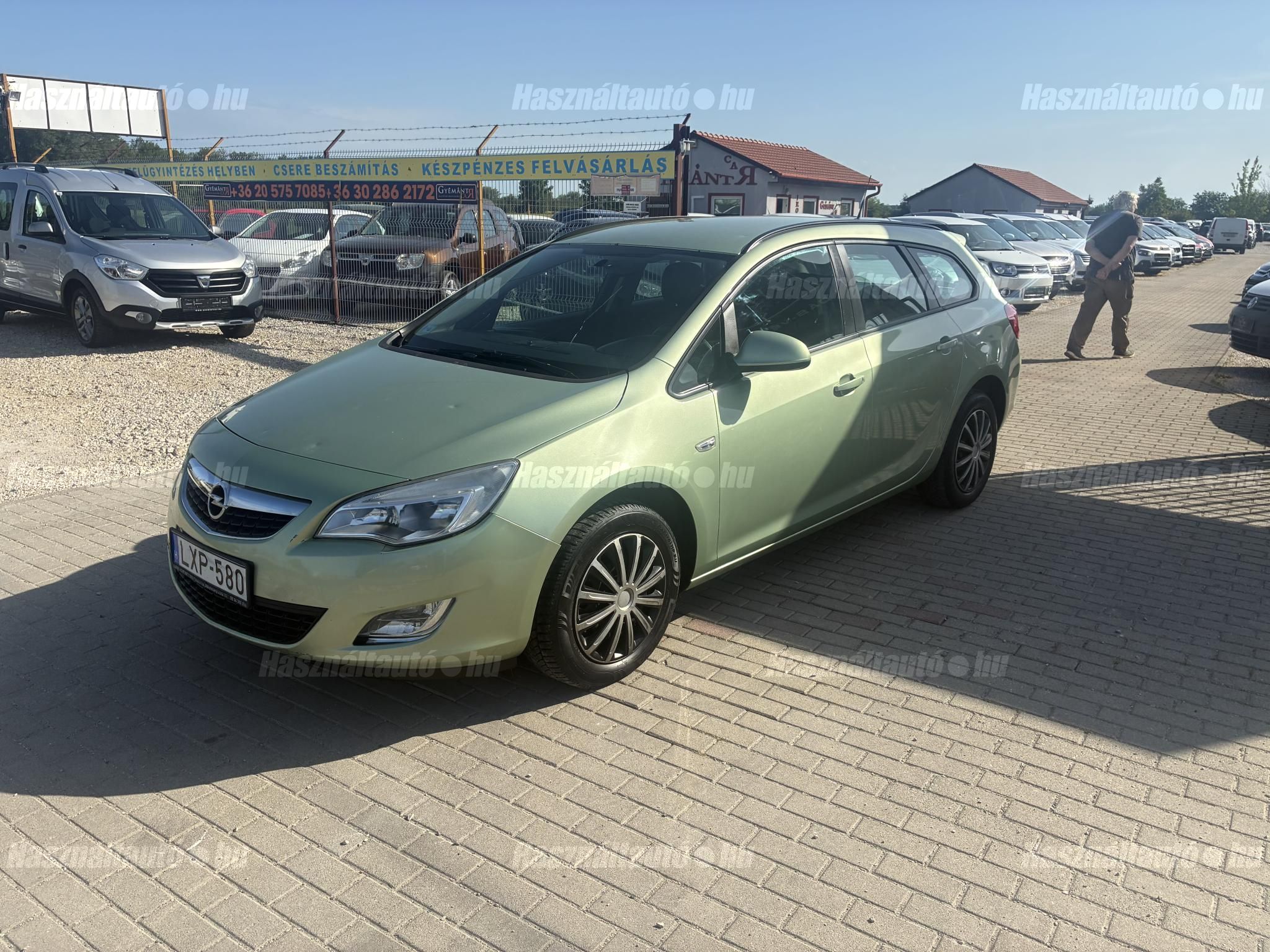 OPEL ASTRA J 2011/8 - 1