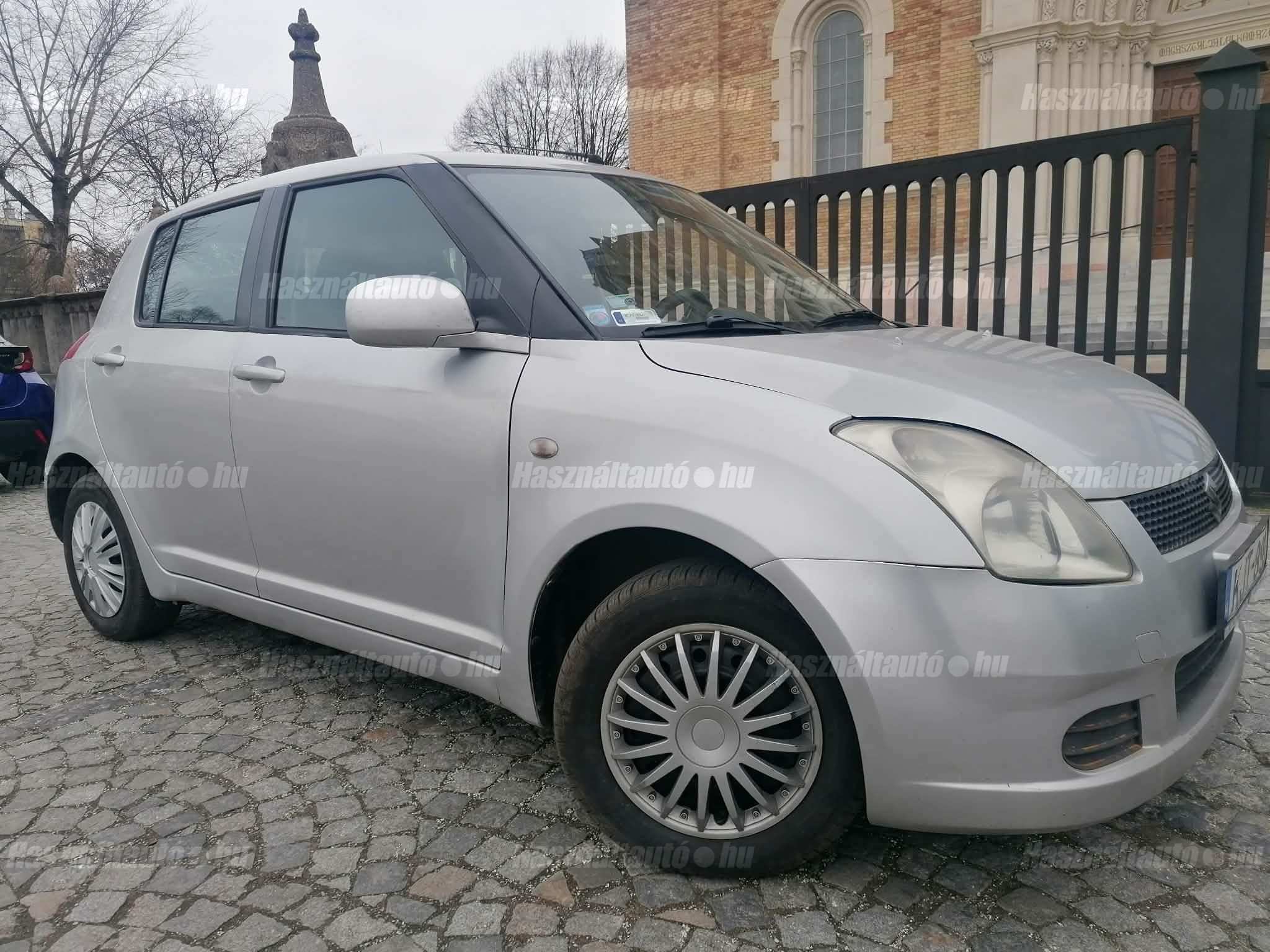 SUZUKI SWIFT 2006/9 - 1