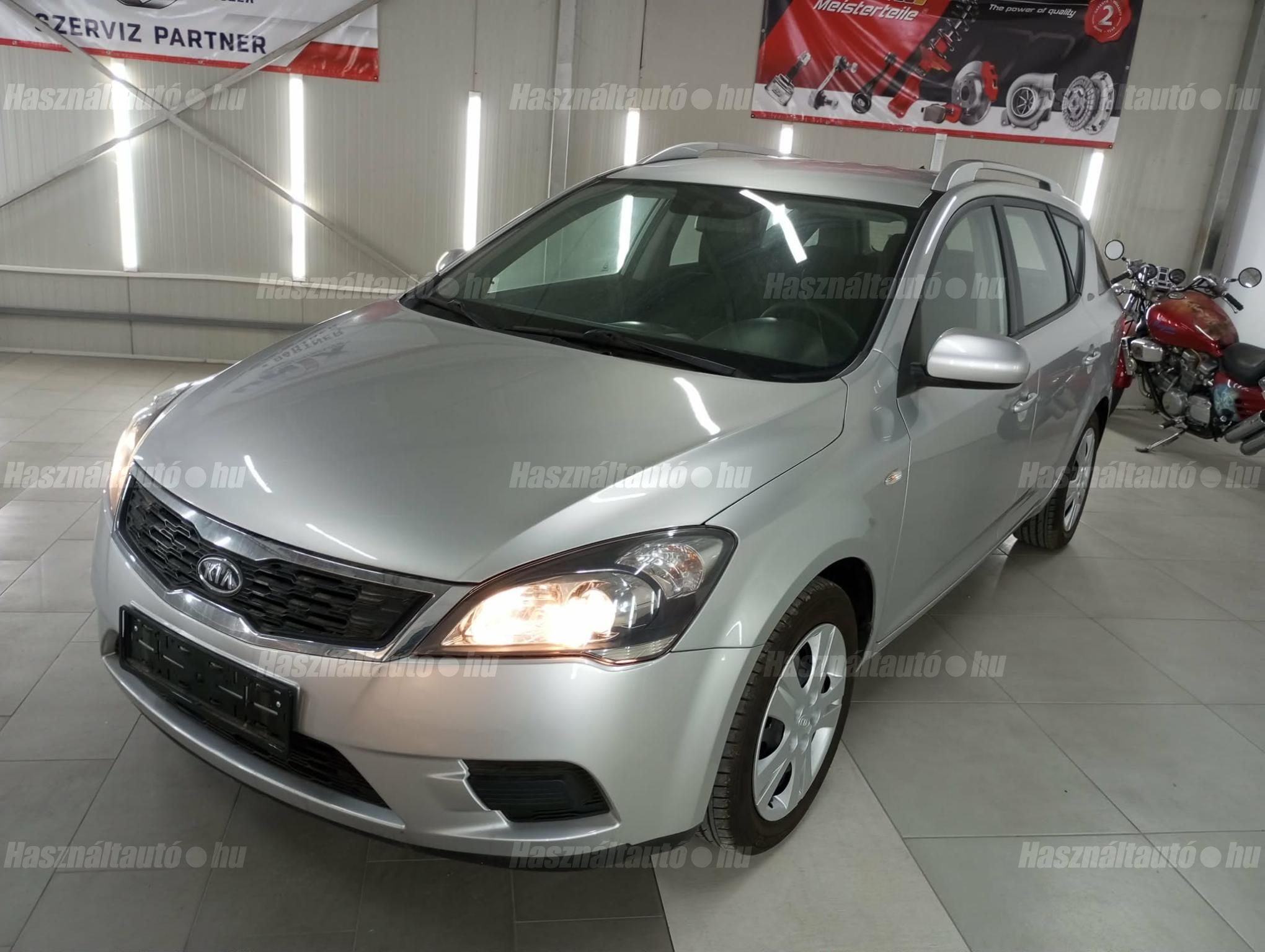 KIA CEE'D 2011/2 - 1