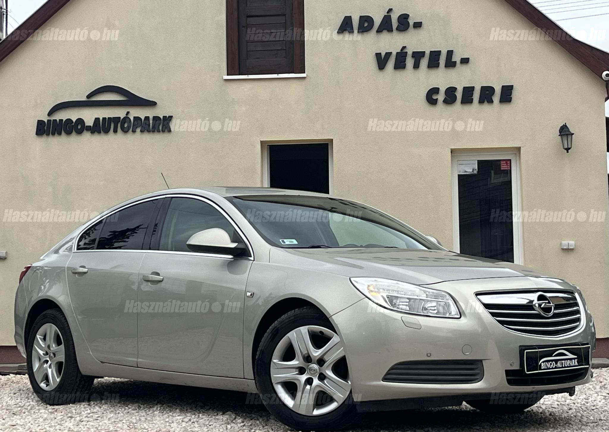 OPEL INSIGNIA 2011/6 - 1