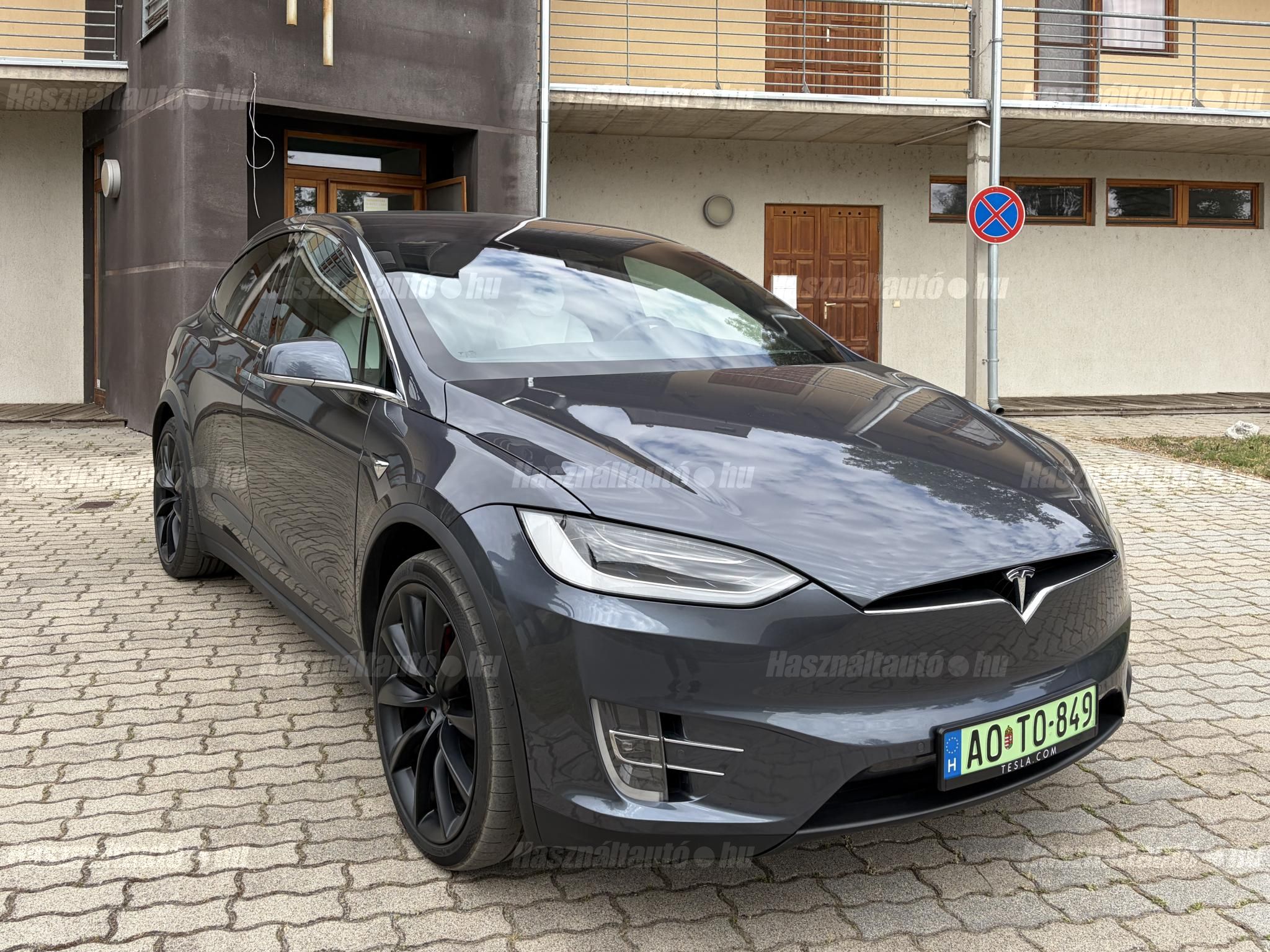 TESLA MODEL X 2018/10 - 1