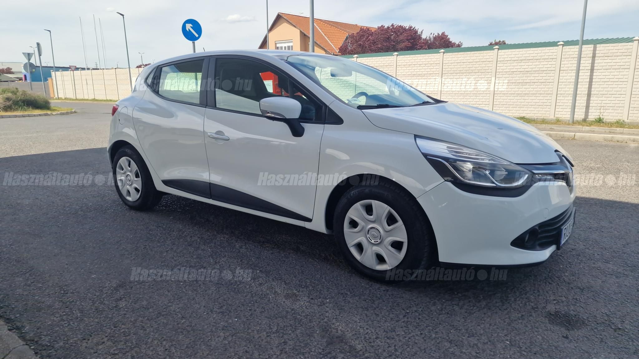 RENAULT CLIO 2016/7 - 1