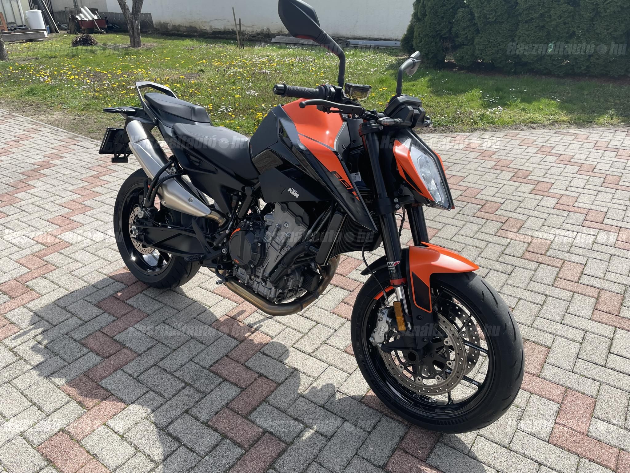 KTM 890 DUKE 2021/6 - 1