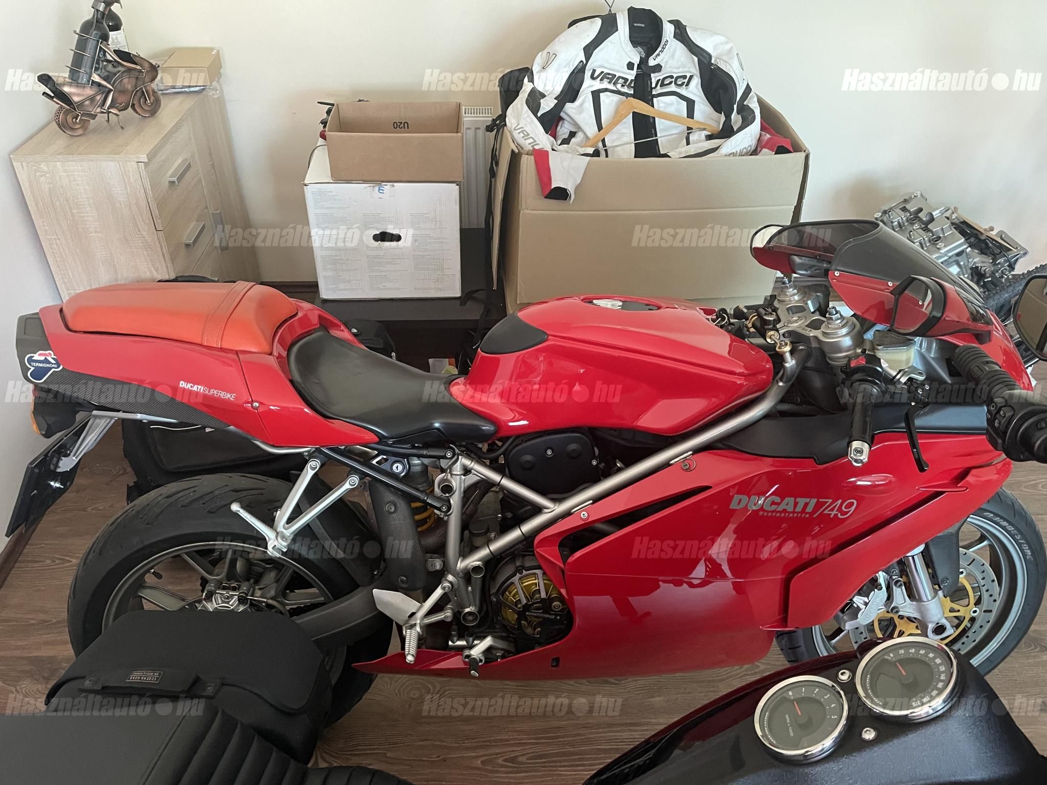 DUCATI 749 2003/7 - 1