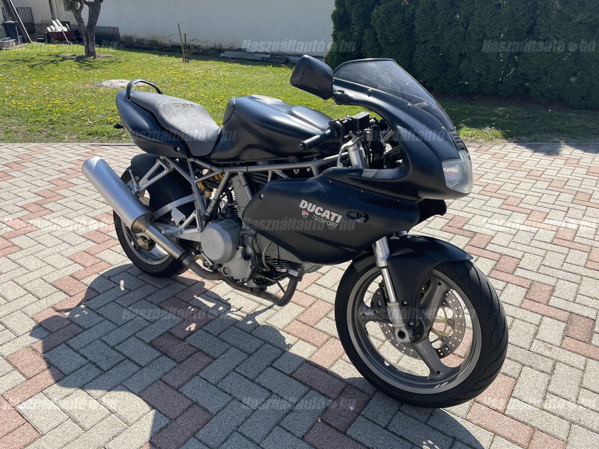 DUCATI 750 2001/7 - 1
