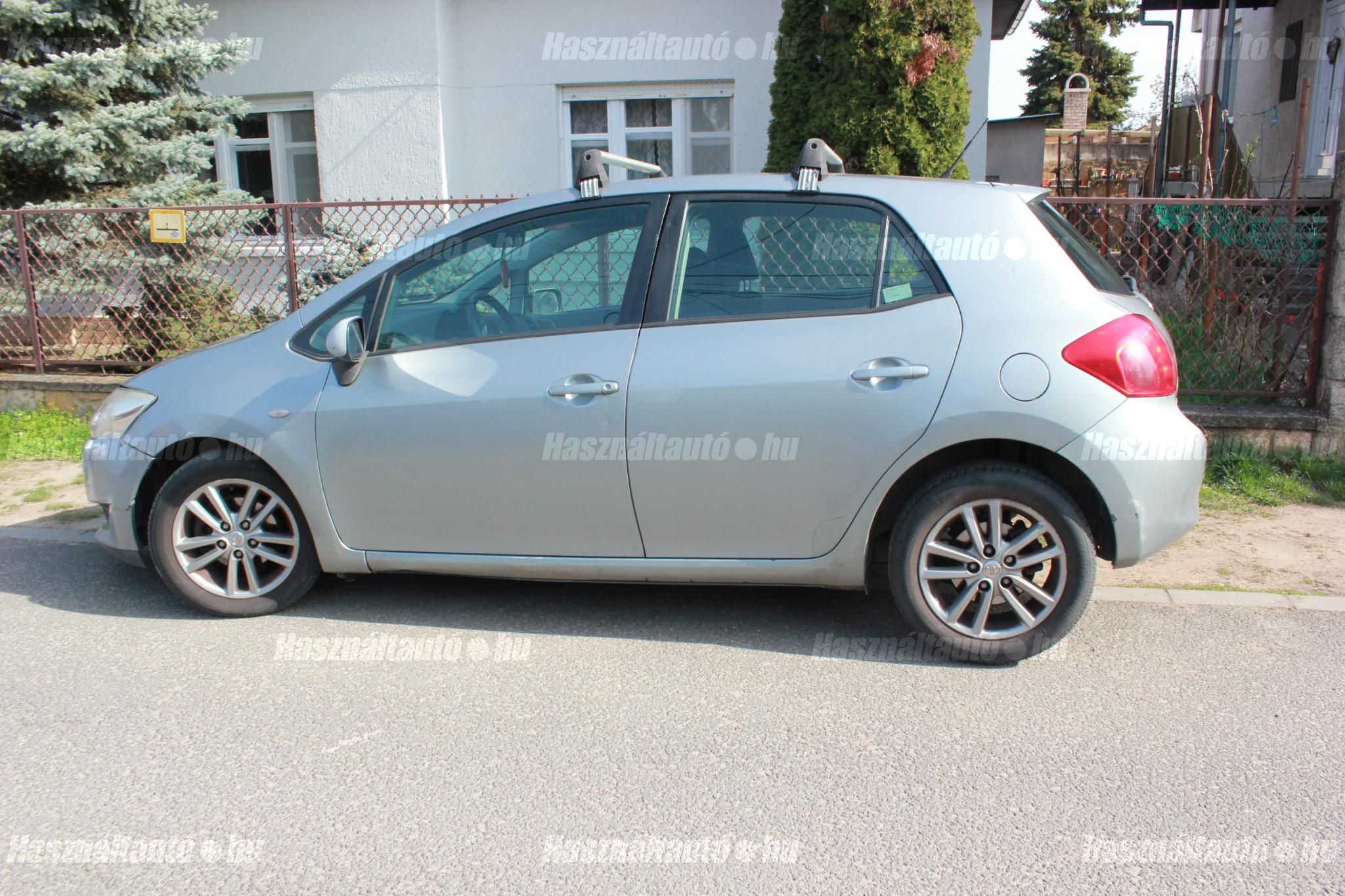 TOYOTA AURIS 2008/7 - 1