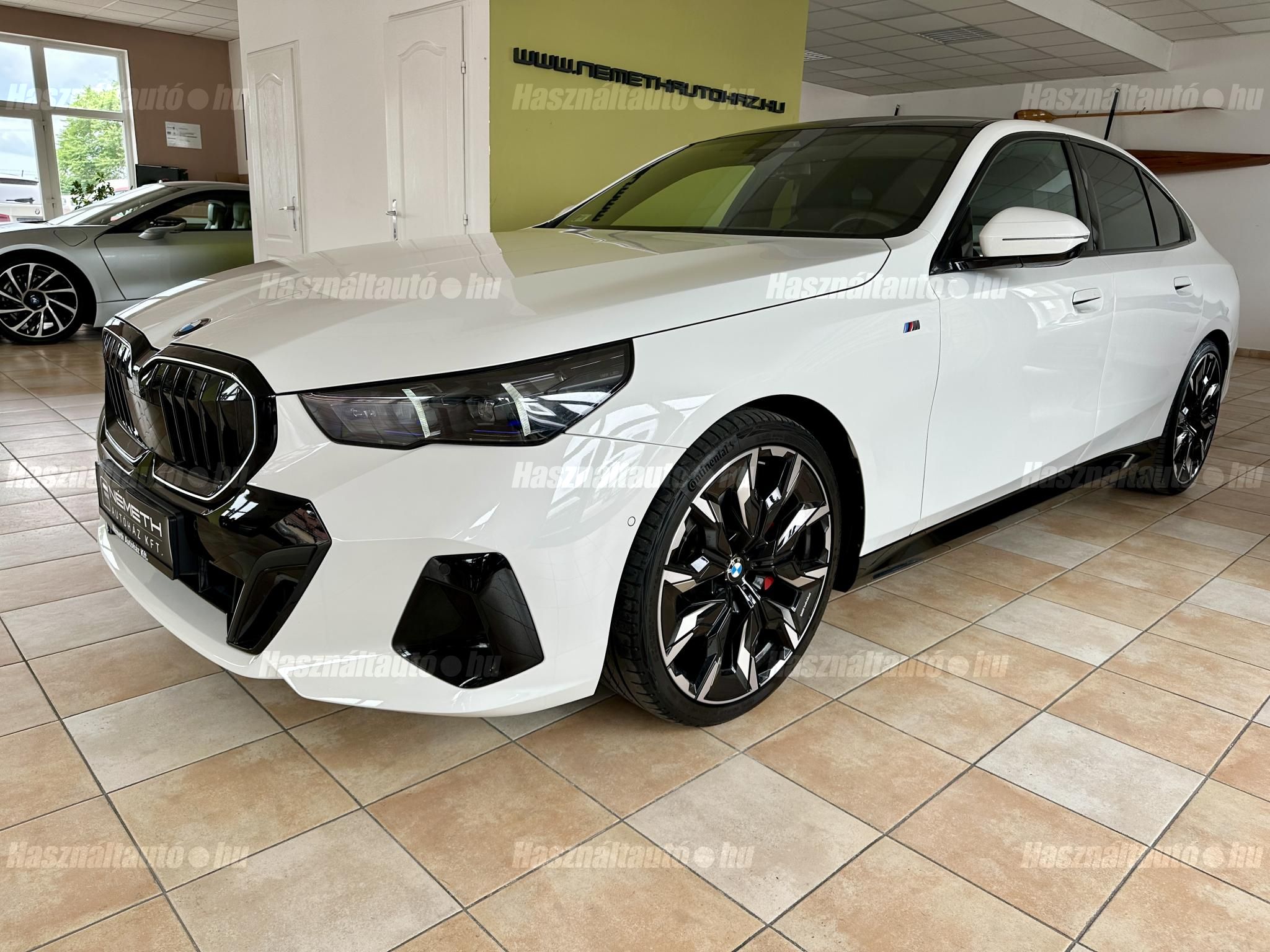BMW 520 2024/4 - 1