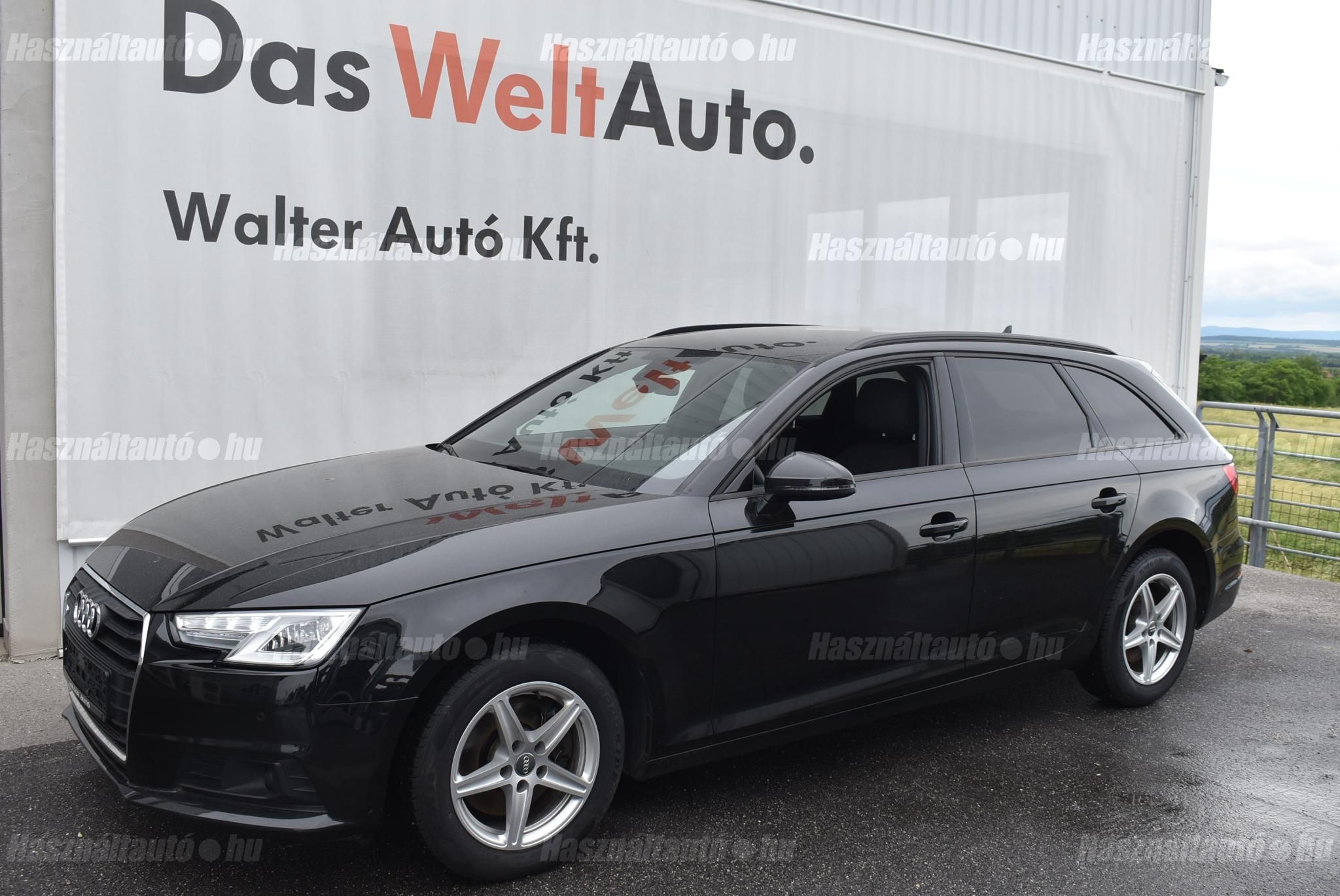 AUDI A4 2019/8 - 1