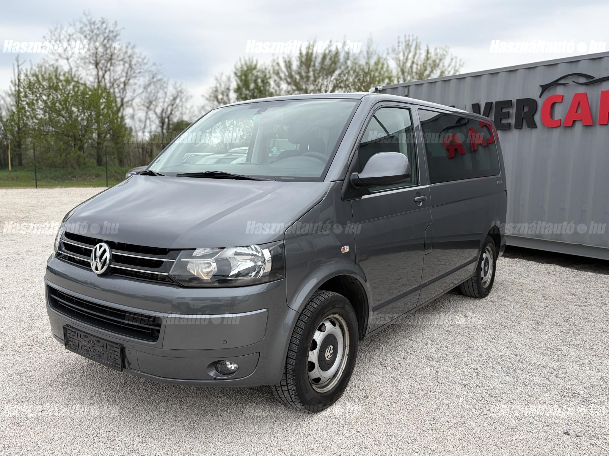 VOLKSWAGEN MULTIVAN 2013/2 - 1