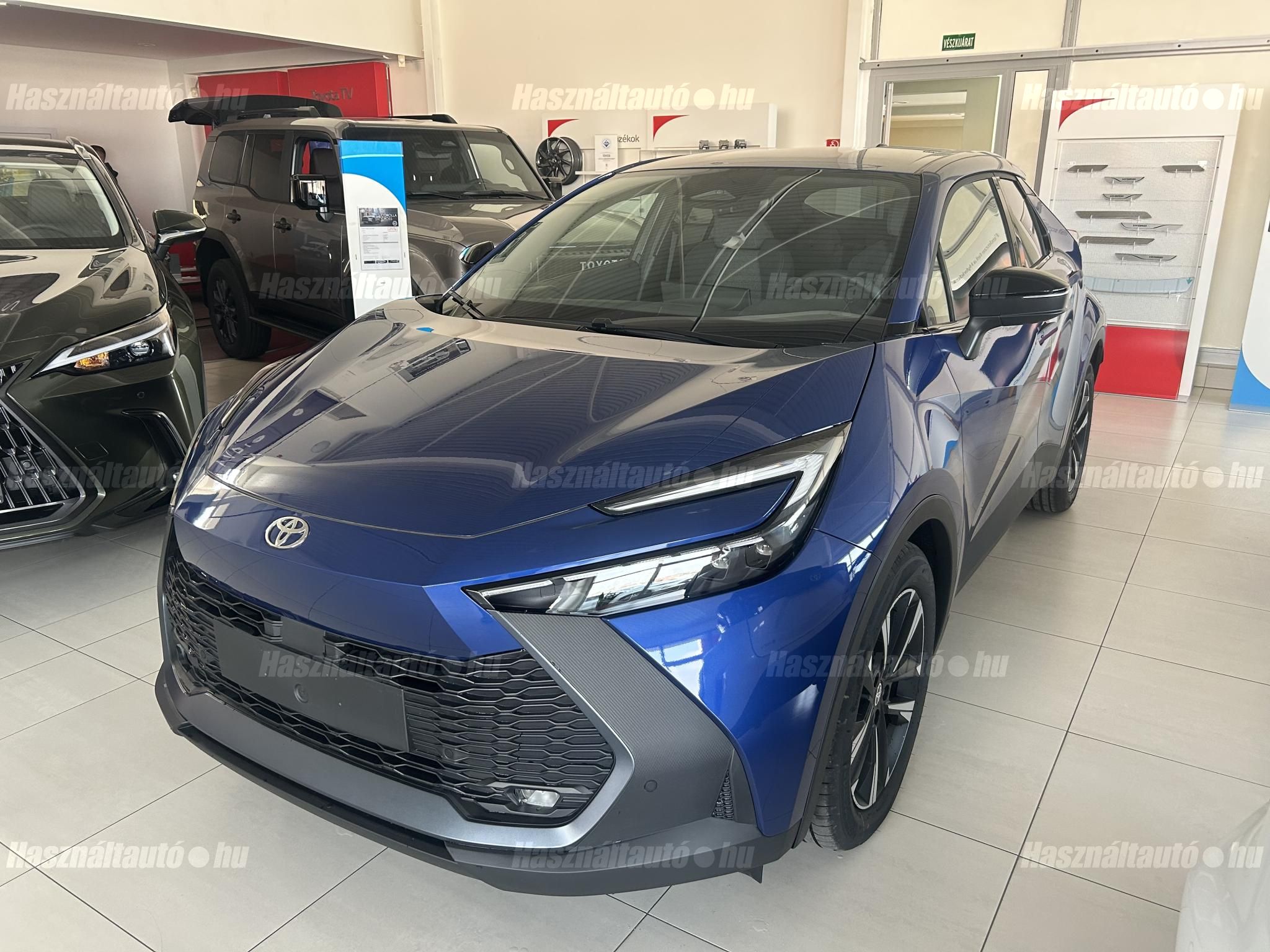 TOYOTA C-HR 2025 - 1