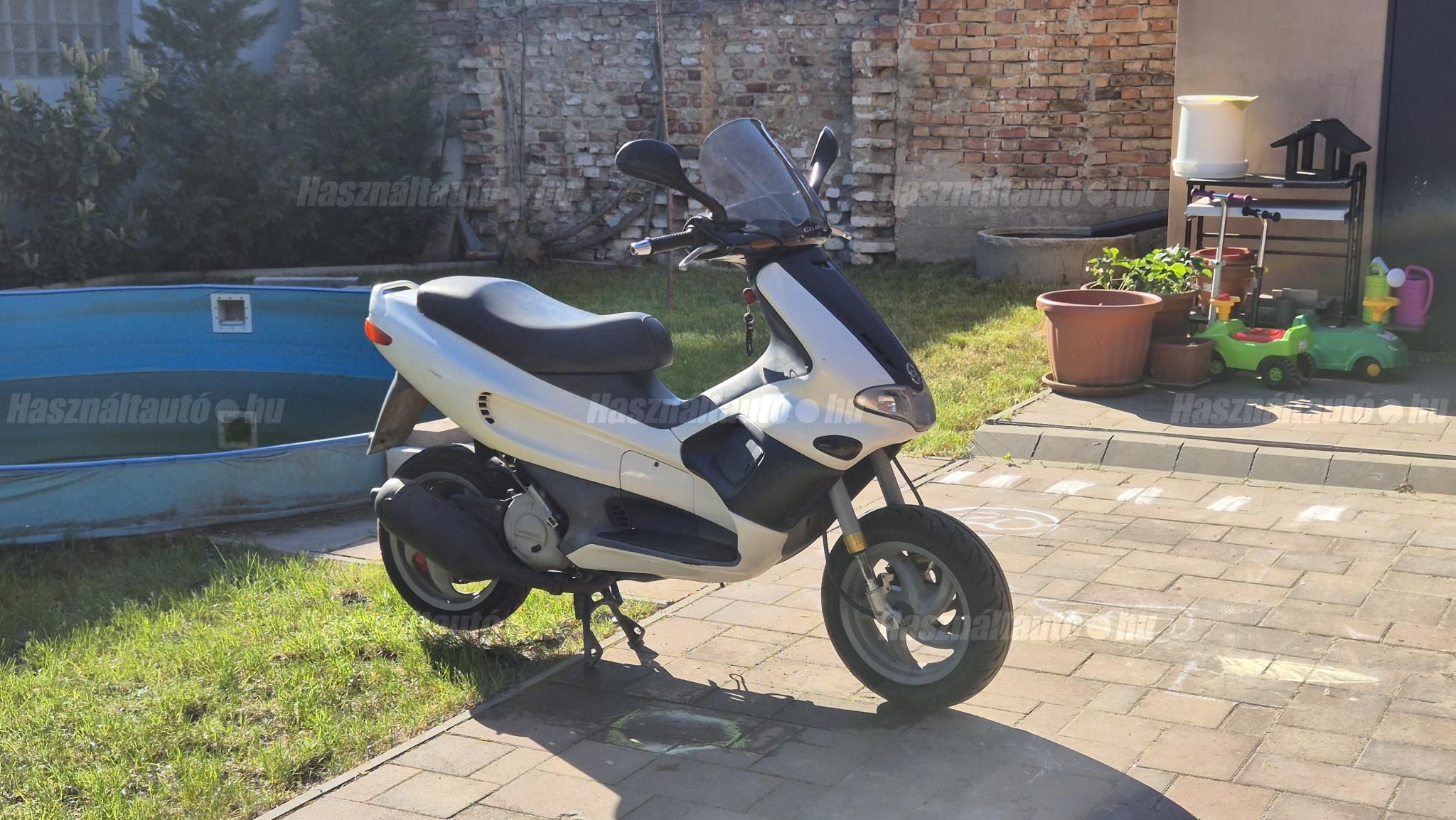 GILERA RUNNER FXR 180 2001/2 - 1
