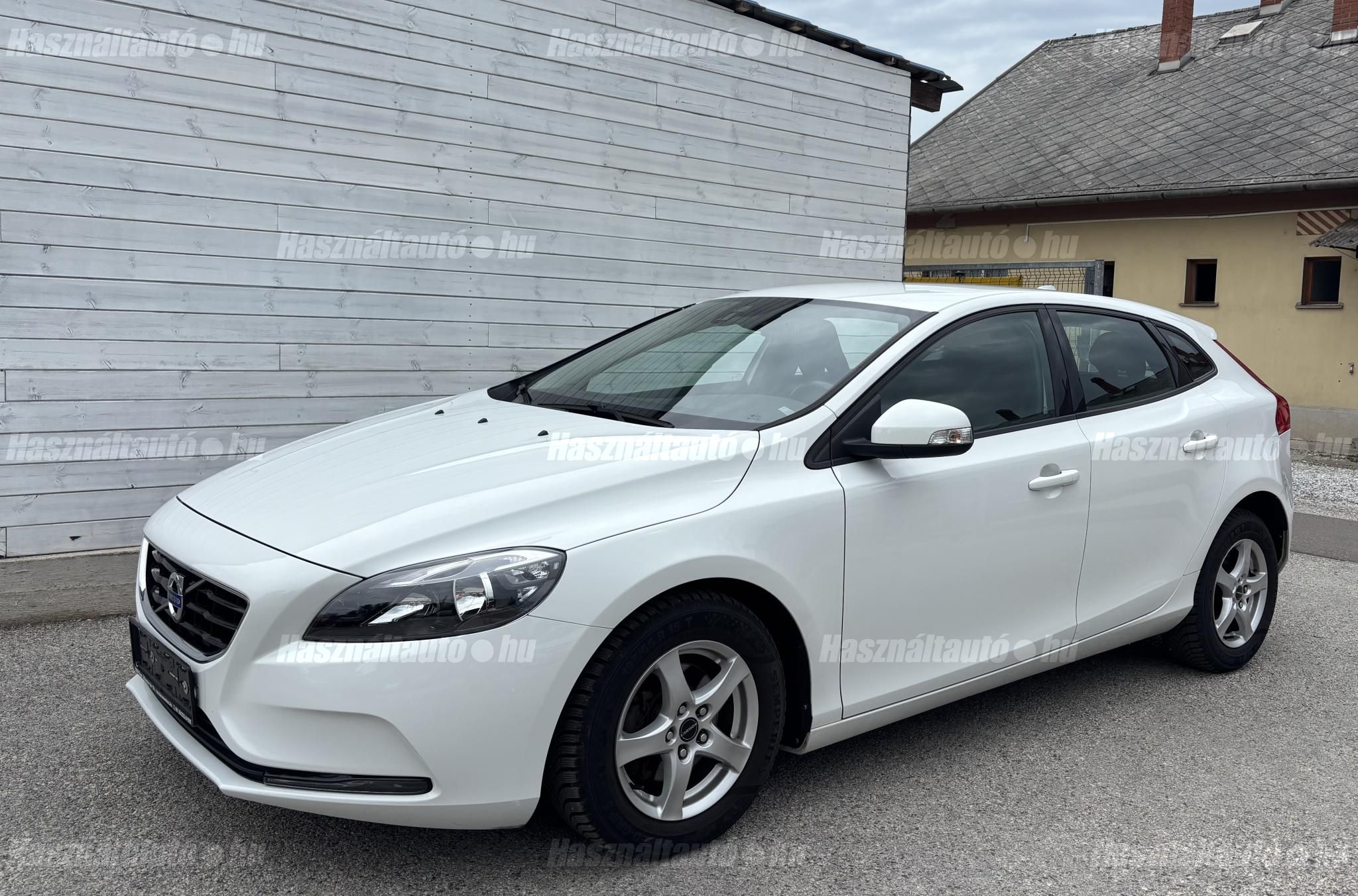 VOLVO V40 2015/2 - 1