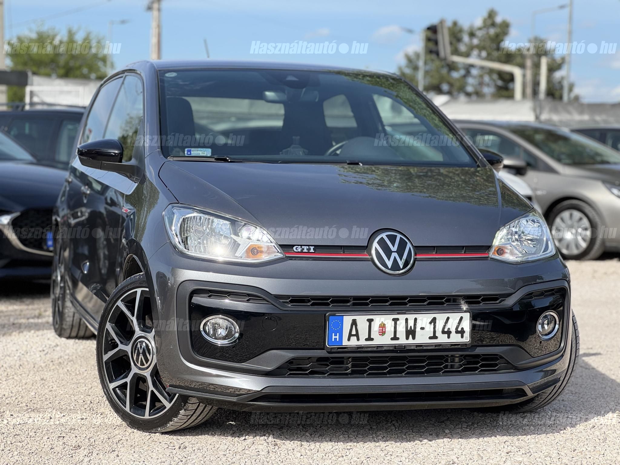 VOLKSWAGEN UP 2022/5 - 1