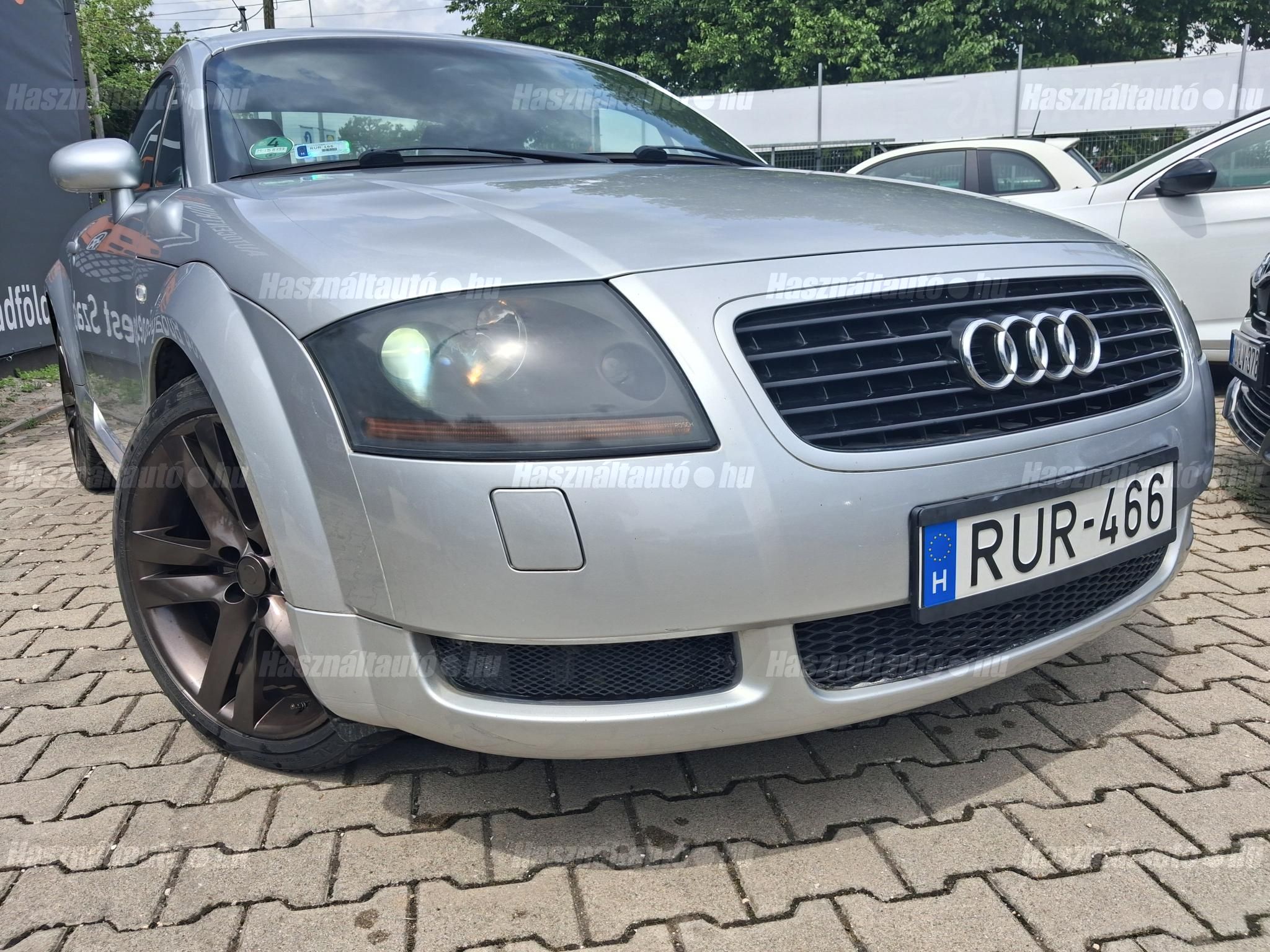 AUDI TT 2000/8 - 1