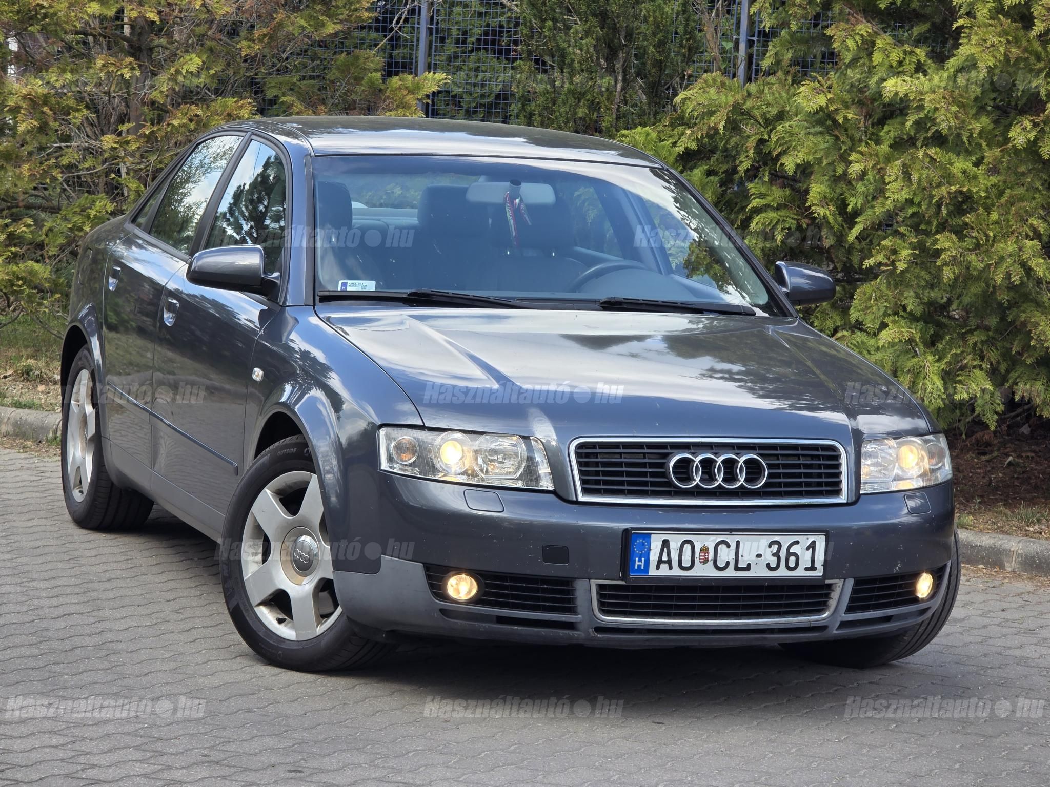 AUDI A4 2004/4 - 1