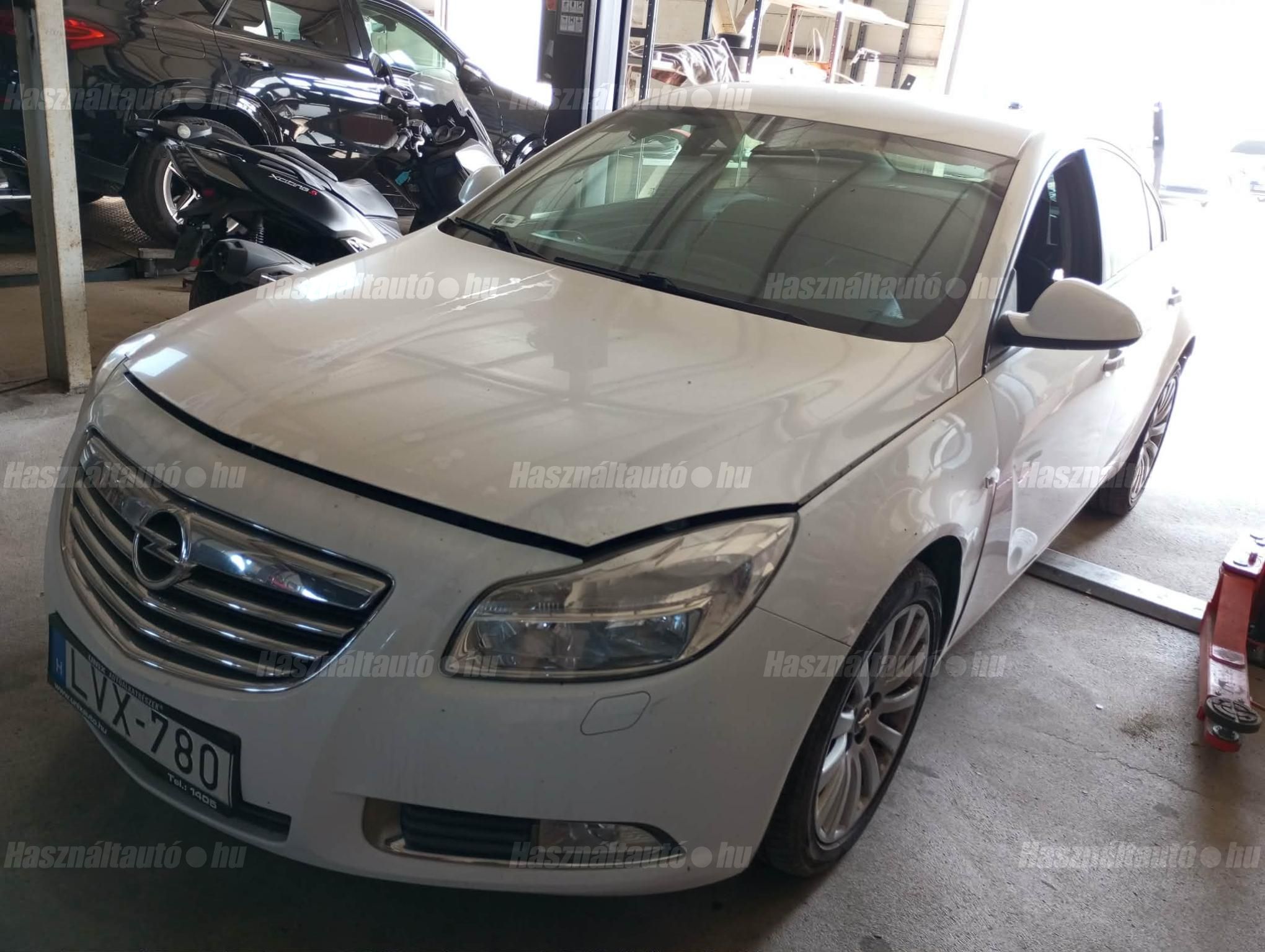 OPEL INSIGNIA 2011/4 - 1