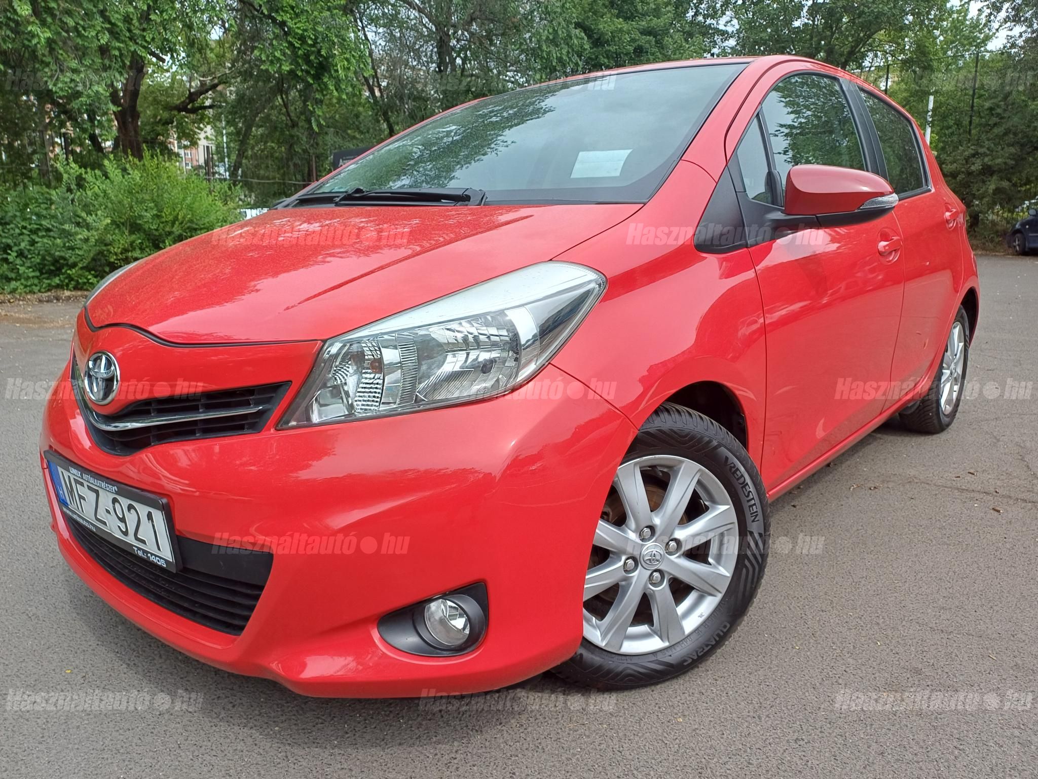 TOYOTA YARIS 2012/10 - 1