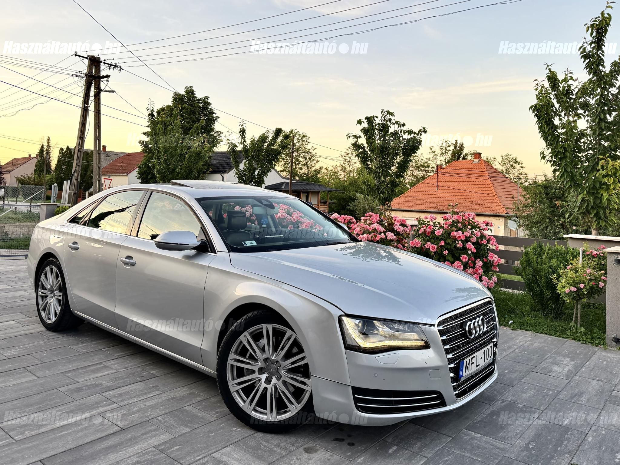 AUDI A8 2011/7 - 1