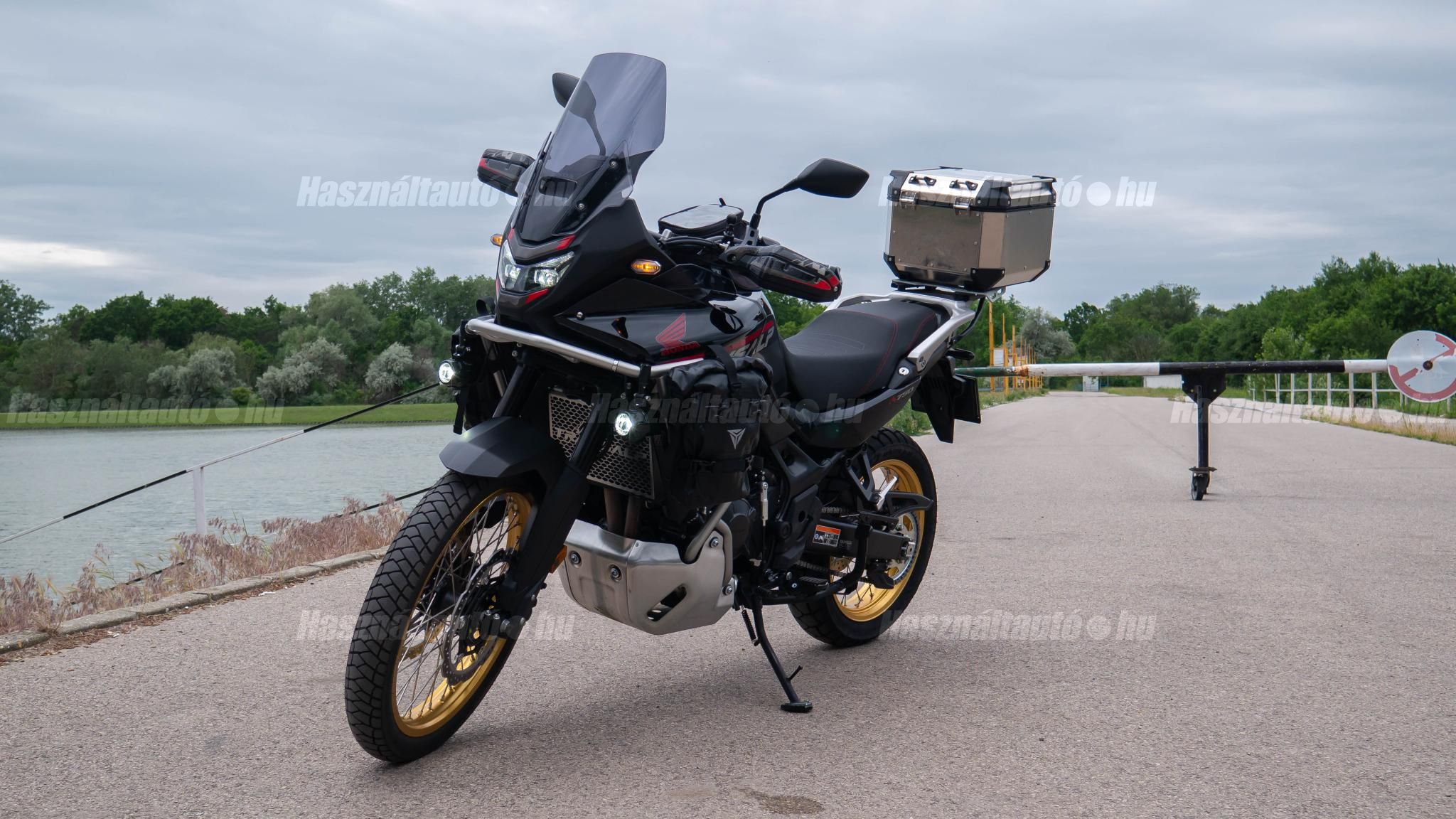 HONDA XL 750 2025/4 - 1