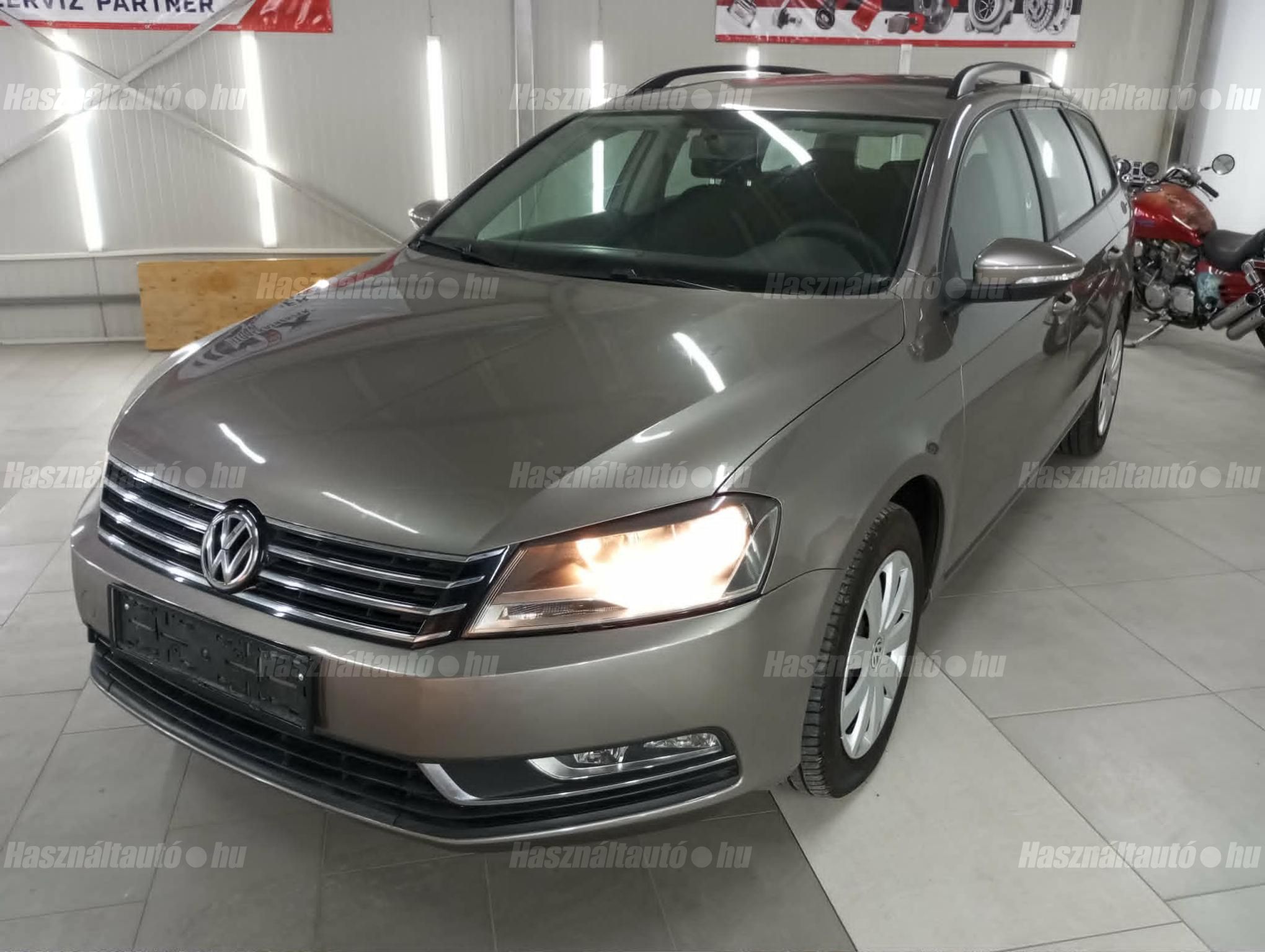VOLKSWAGEN PASSAT 2011/1 - 1