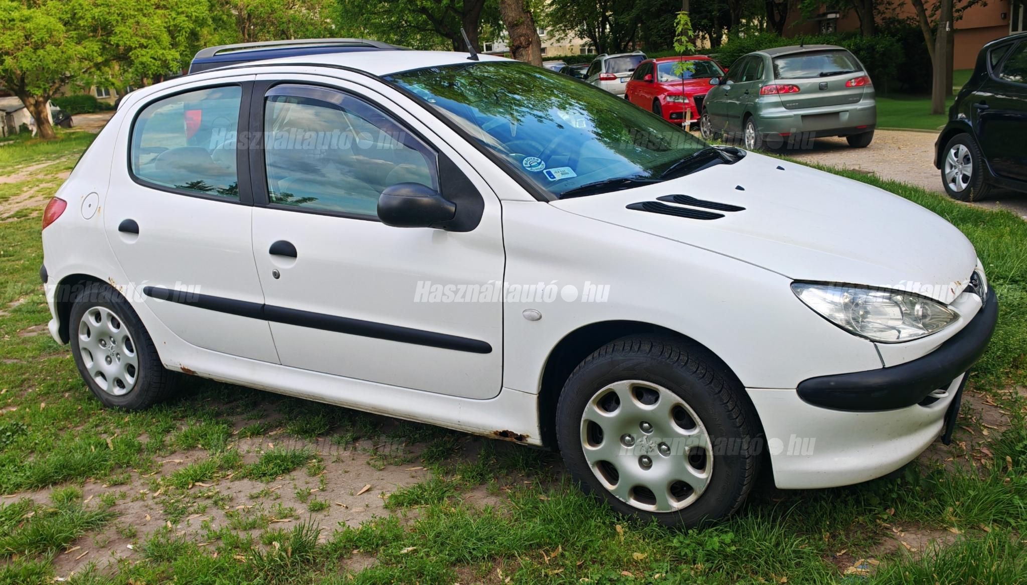 PEUGEOT 206 2004/5 - 1