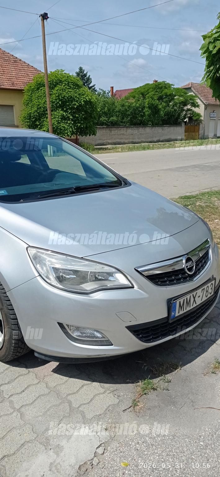 OPEL ASTRA J 2010/12 - 1