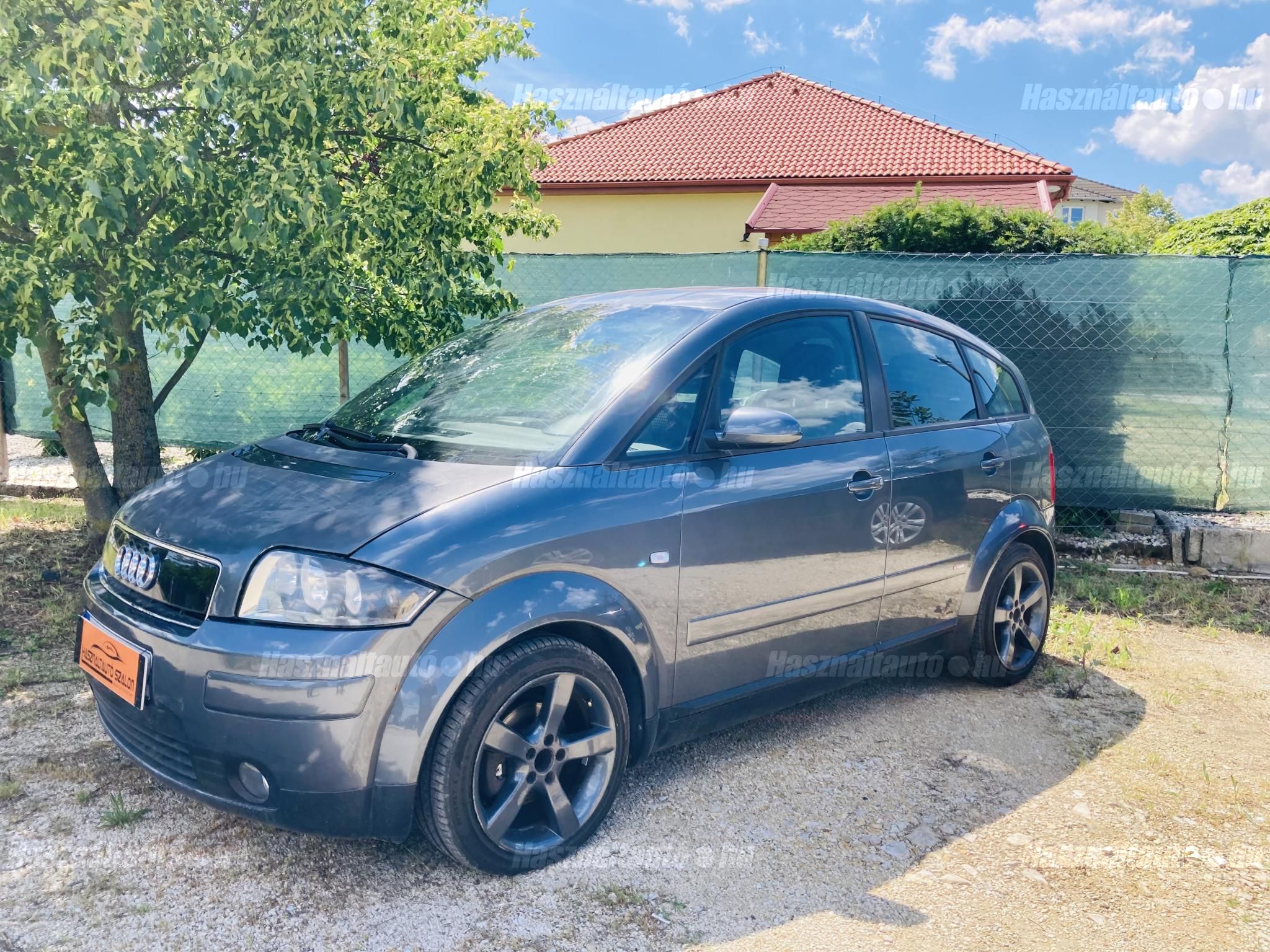 AUDI A2 2002/8 - 1