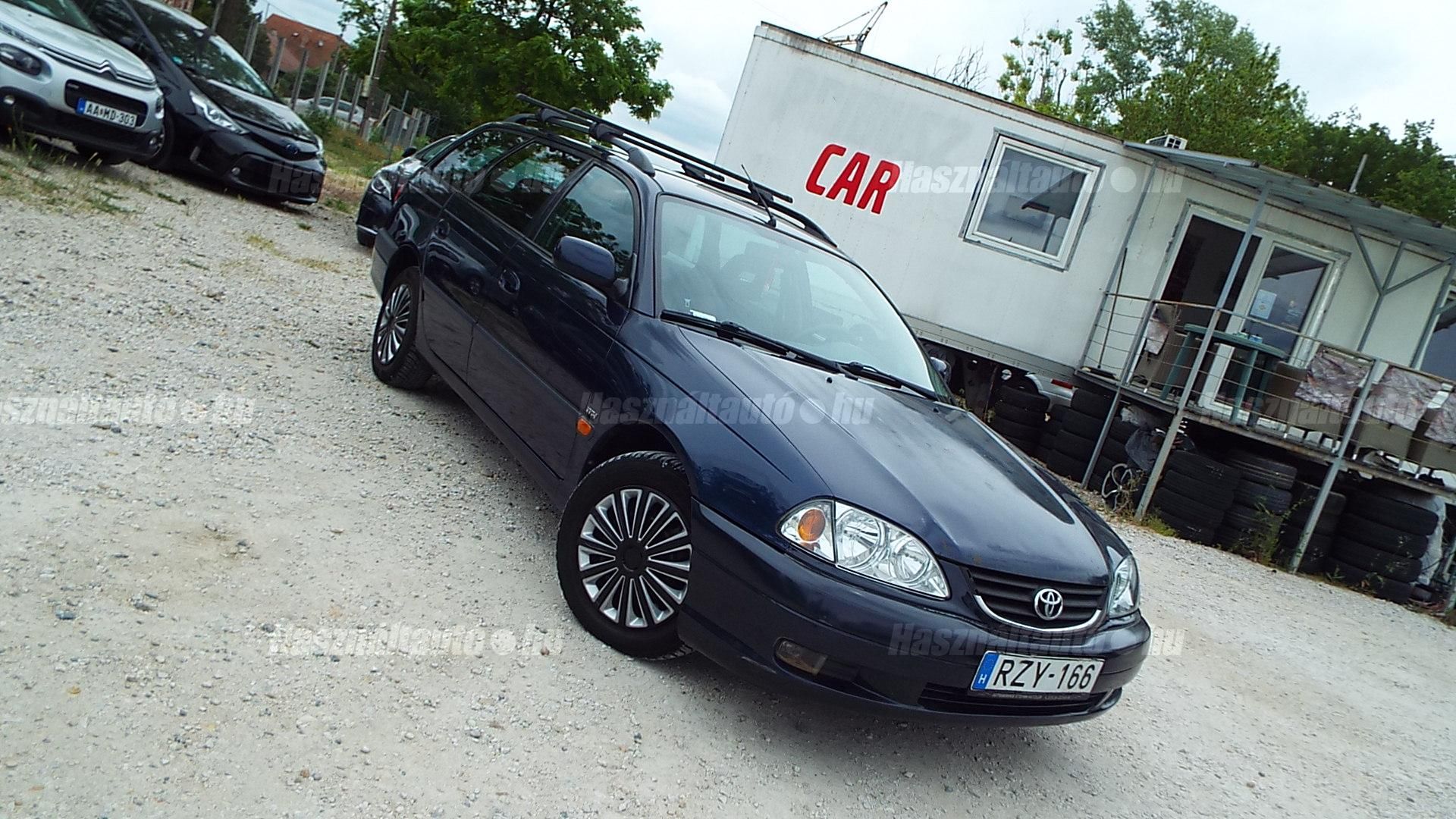 TOYOTA AVENSIS 2001/4 - 1