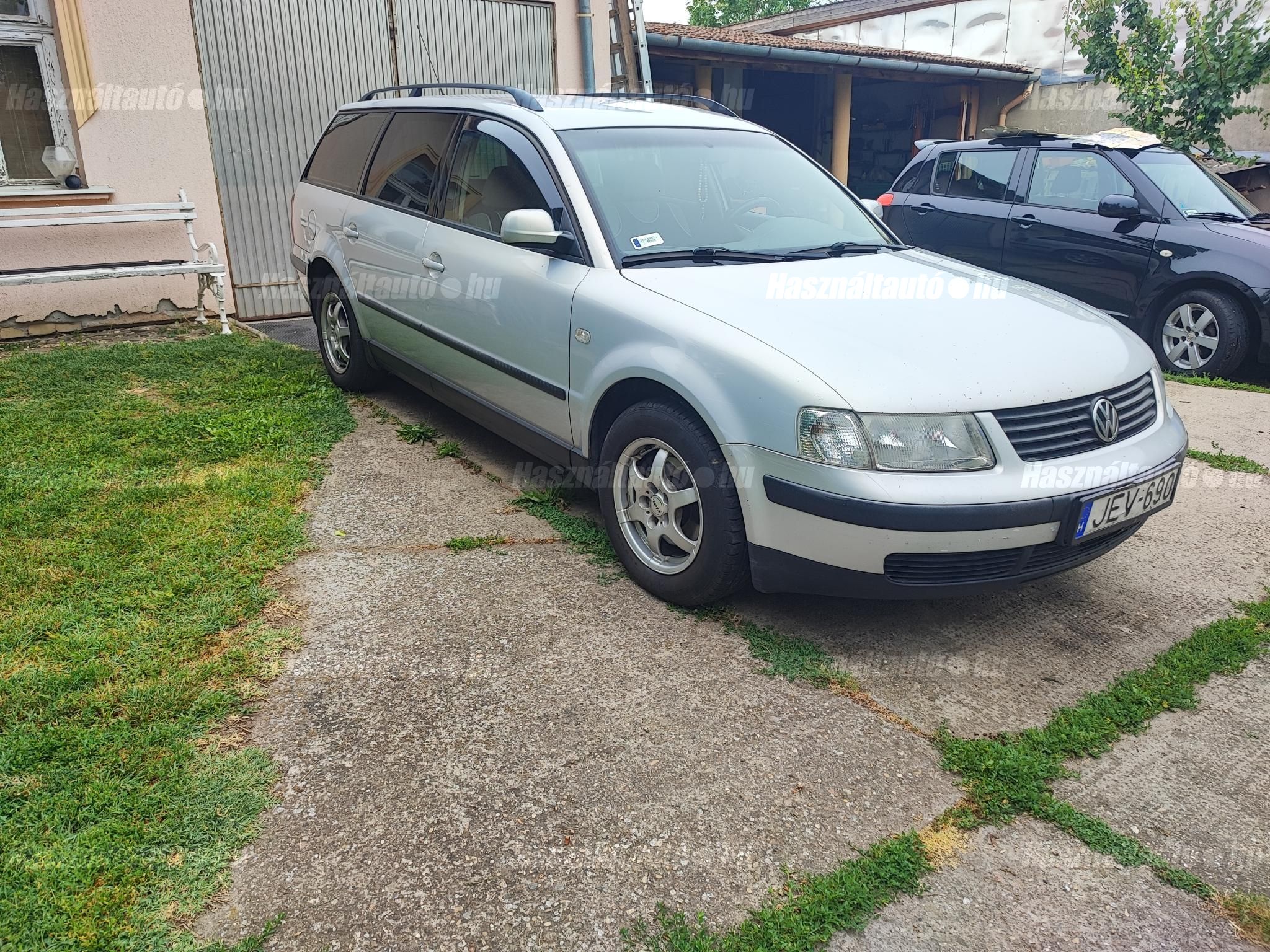 VOLKSWAGEN PASSAT V 1998/12 - 1