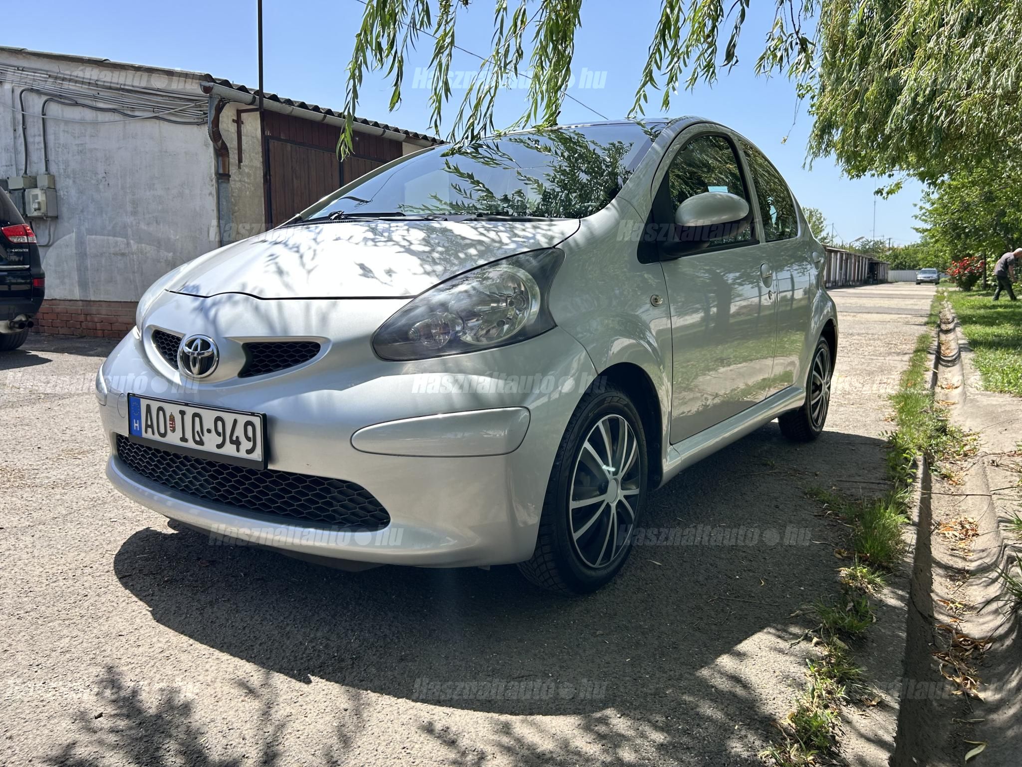 TOYOTA AYGO 2009/11 - 1