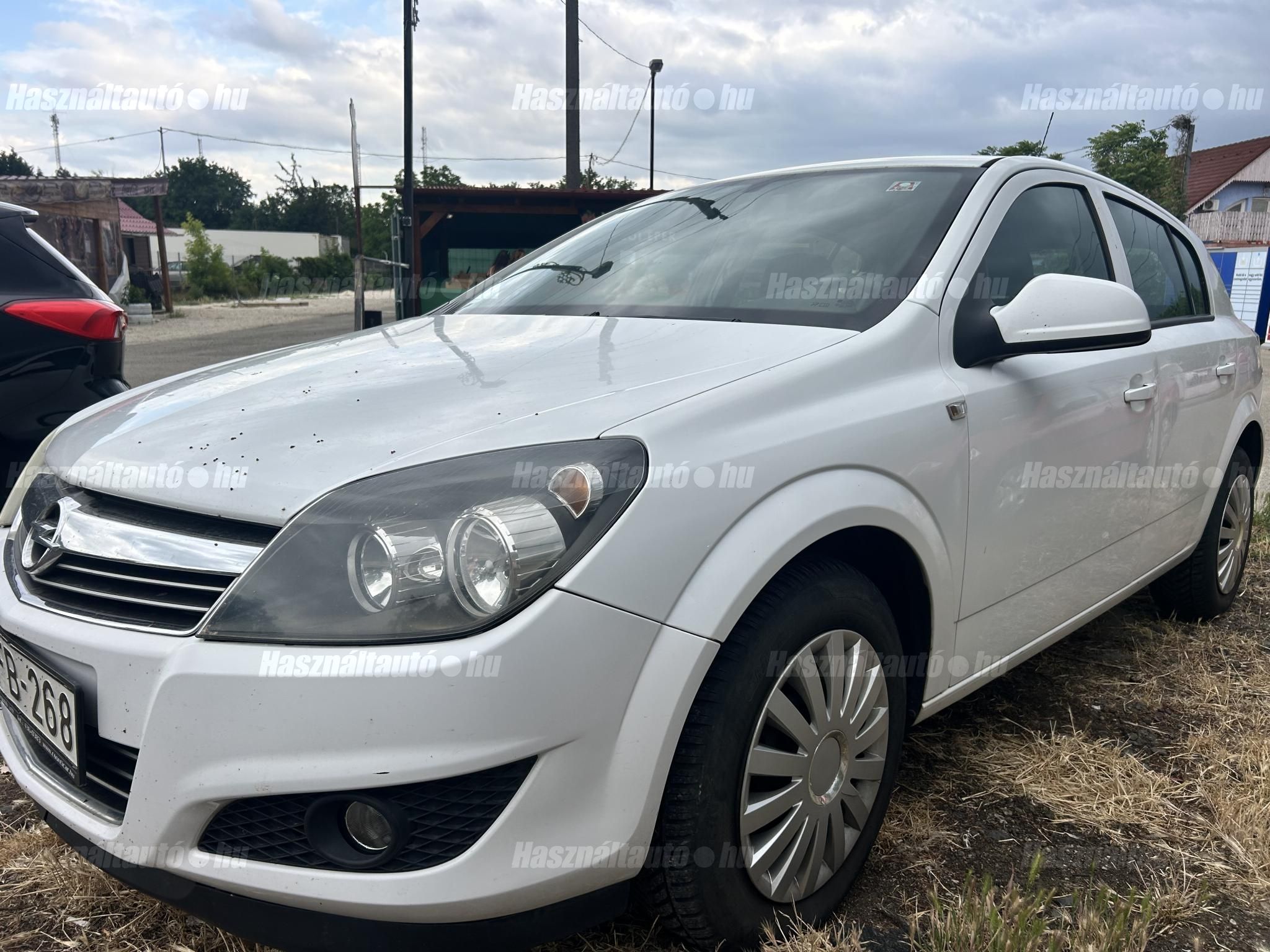 OPEL ASTRA H 2013/2 - 1