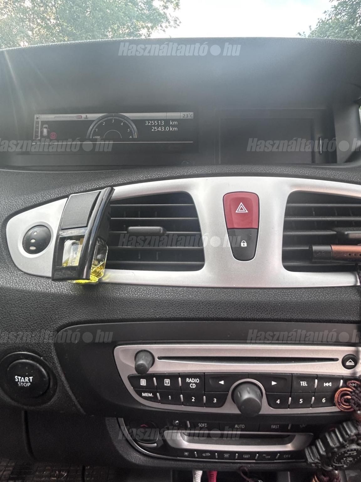RENAULT SCENIC 2010/10 - 1