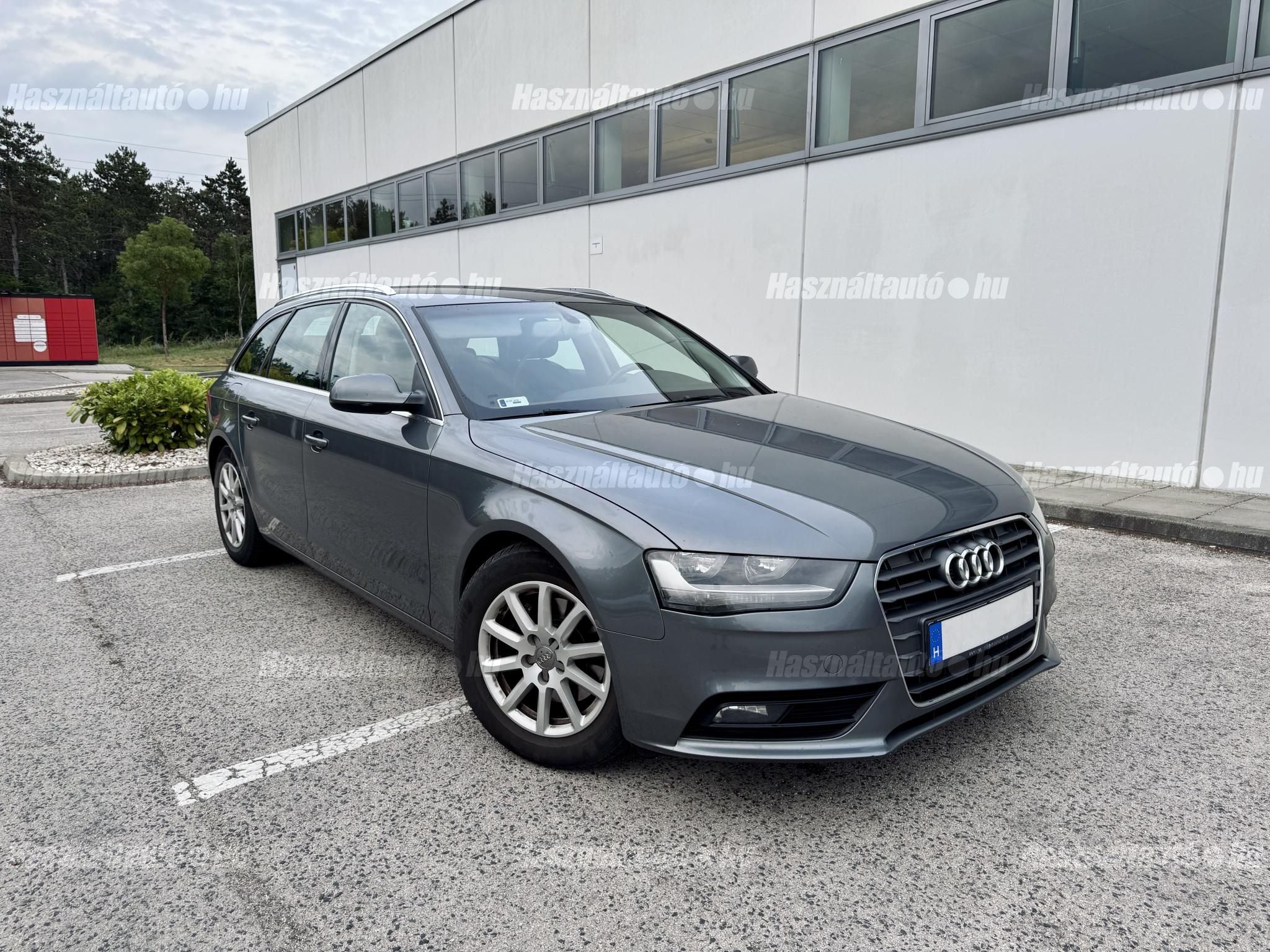 AUDI A4 2012/3 - 1