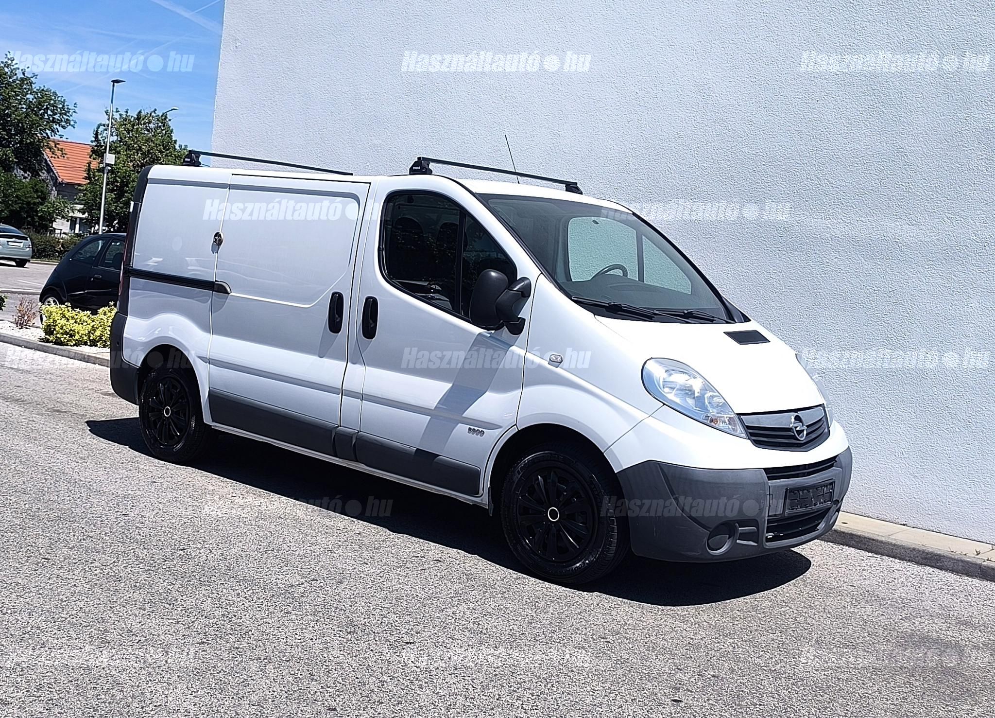OPEL VIVARO 2013/11 - 1
