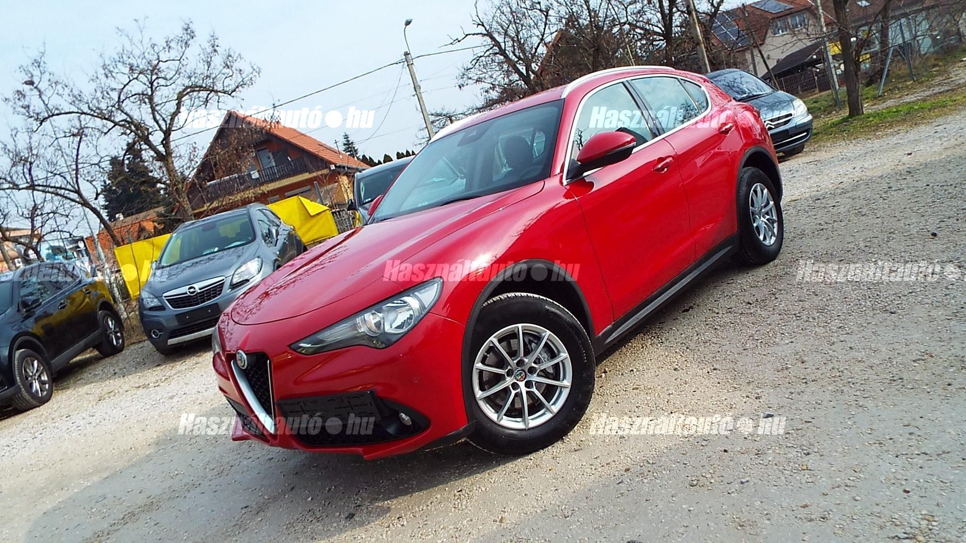 ALFA ROMEO STELVIO 2018/7 - 1