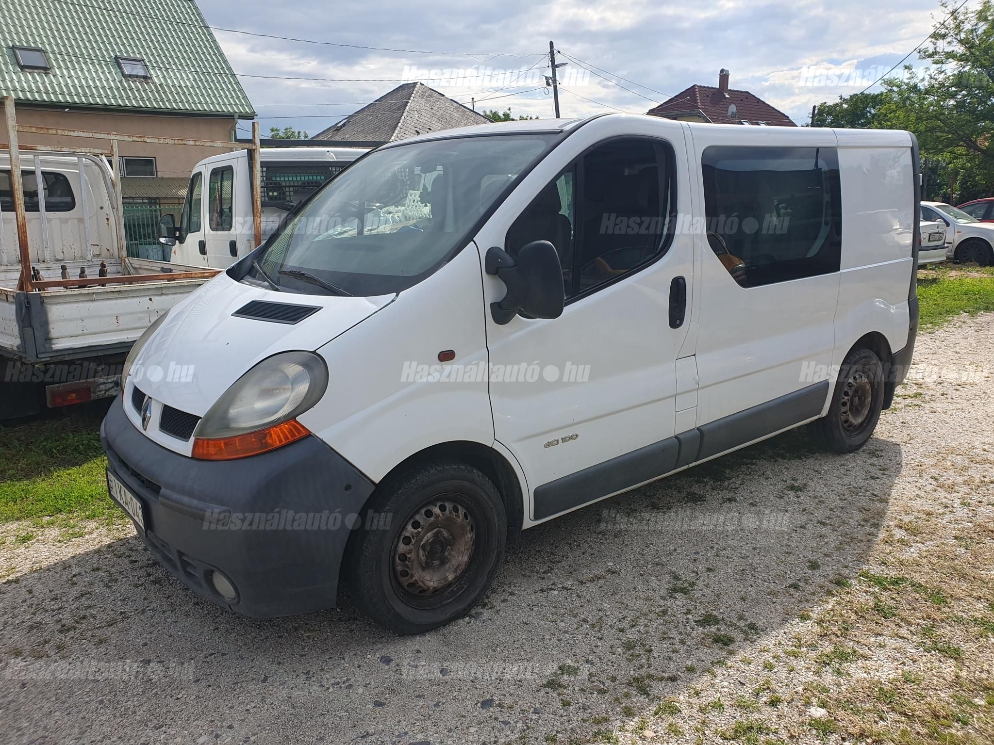 RENAULT TRAFIC 2002 - 1