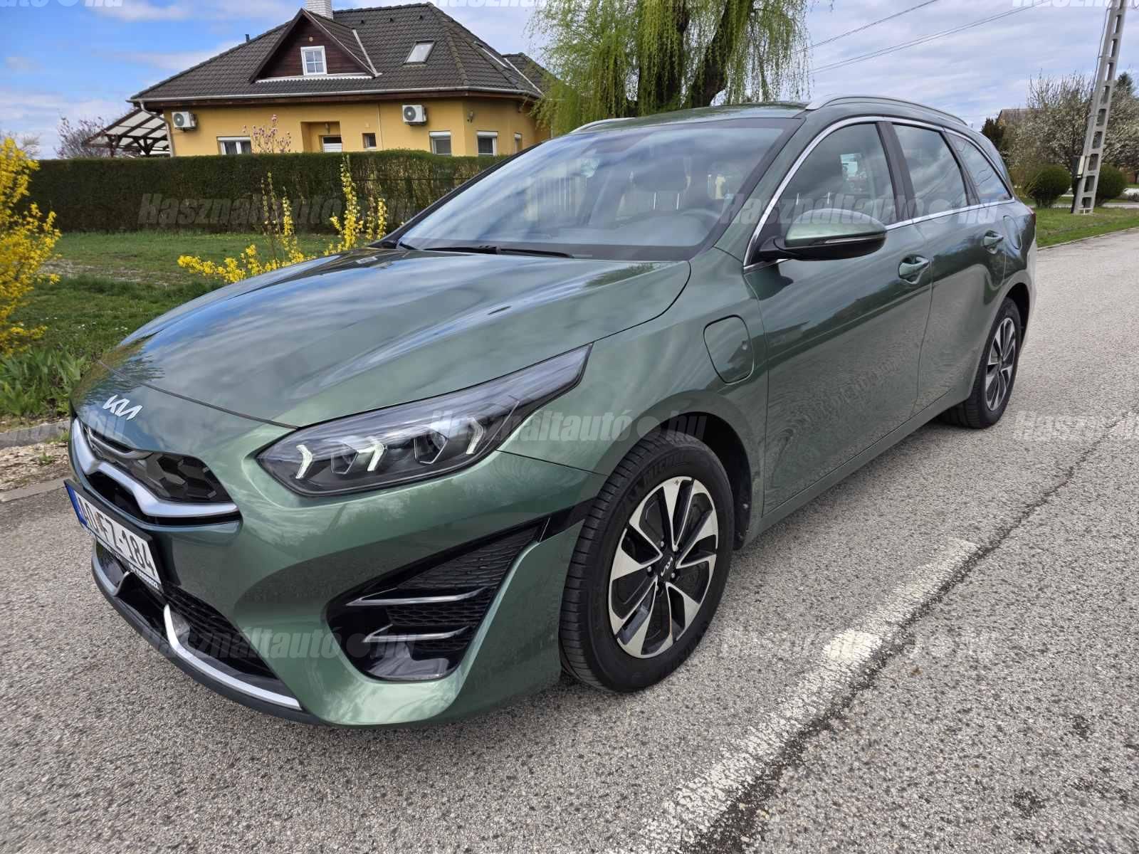 KIA CEE'D 2022/7 - 1