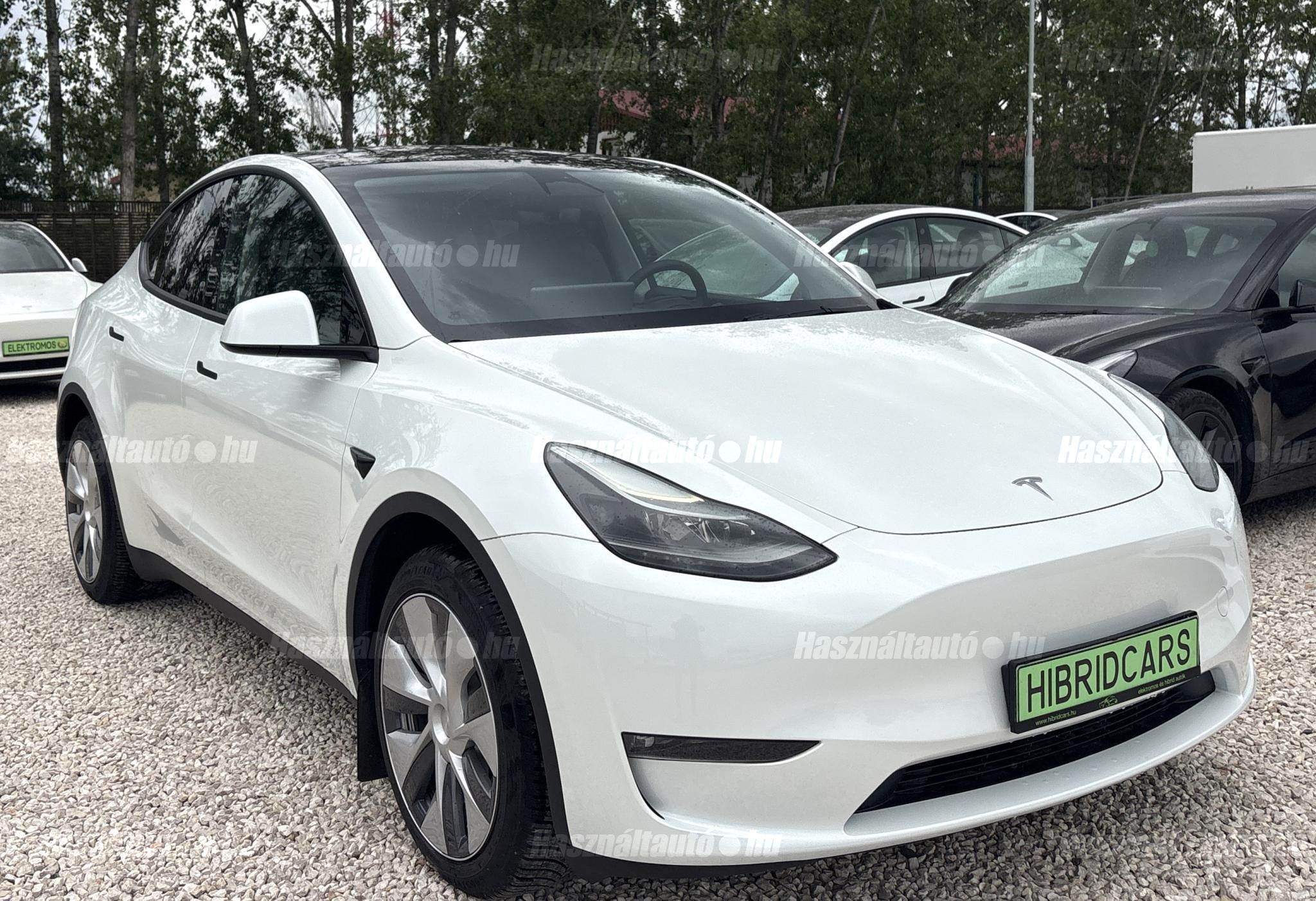 TESLA MODEL Y 2023/7 - 1