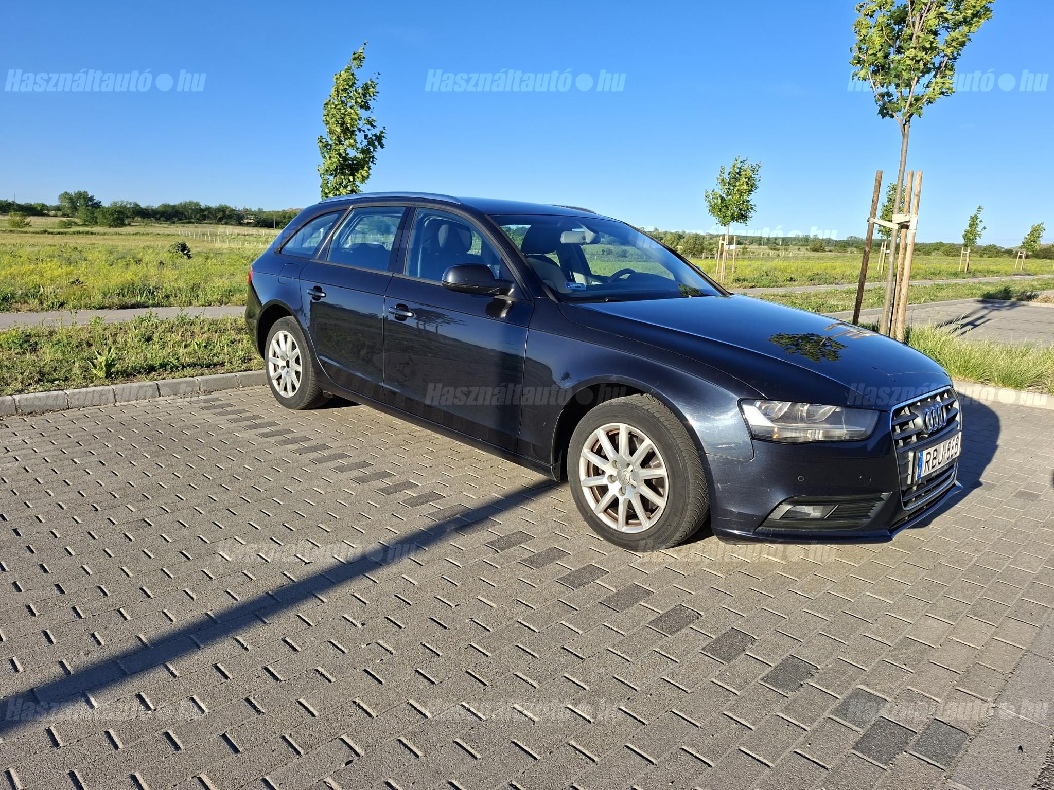 AUDI A4 2014/6 - 1